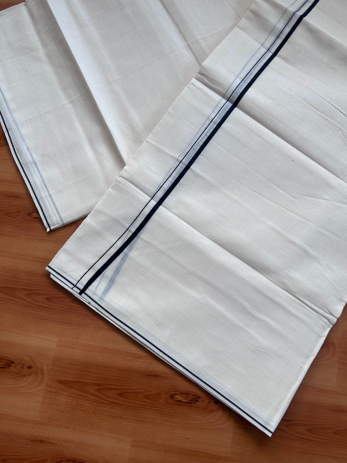 Double Off white Mundu/Dhoti - 20% Discount! KaithariKada - 100% Pure Cotton 100x80  - 0.3 cm Black Thin Kara 4.10 mtr (8.5 Muzham) - 5 KK5517 VIN