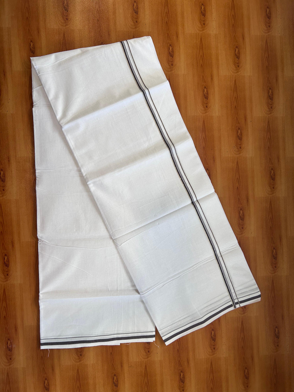 Pure white Double Mundu/Dhoti - 20% Discount! KaithariKada 100% Cotton - 100X80 - 0.5 cm Silver Kasav & Dark Brown Kara - 3.90 mtr (8.5 muzham) - 2 KK5518 VAS