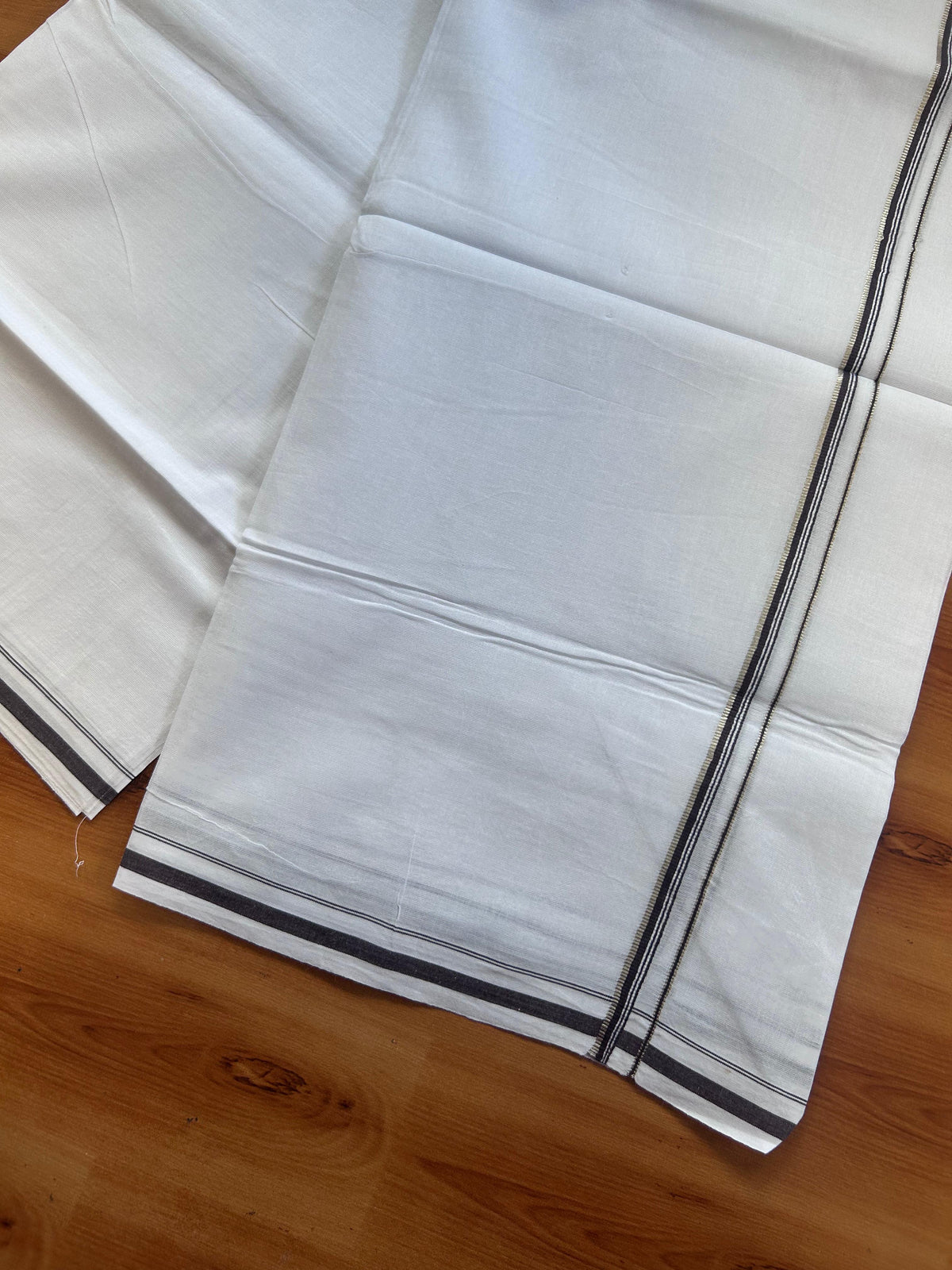 Pure white Double Mundu/Dhoti - 20% Discount! KaithariKada 100% Cotton - 100X80 - 0.5 cm Silver Kasav & Dark Brown Kara - 3.90 mtr (8.5 muzham) - 2 KK5518 VAS