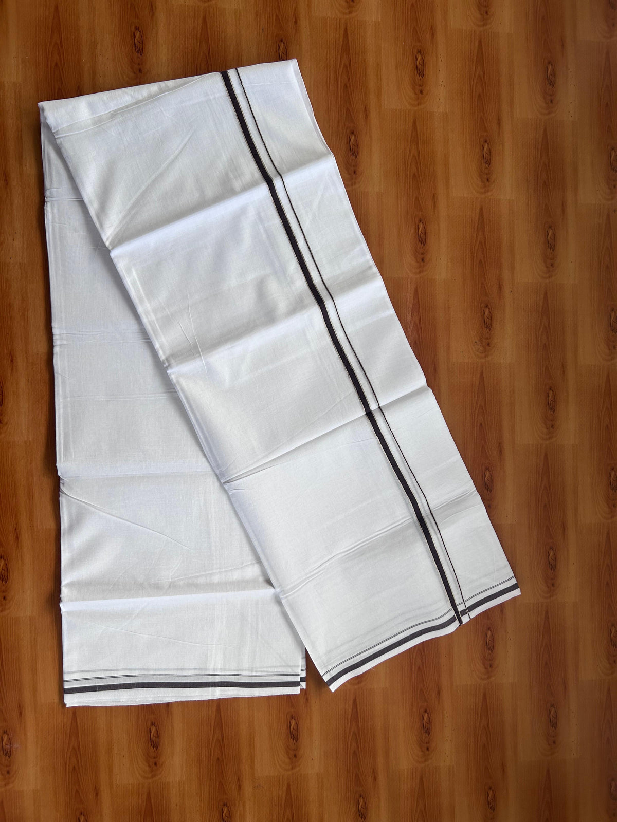 Pure white Double Mundu/Dhoti - 20% Discount! KaithariKada 100% Cotton - 100X80 - 0.5 cm Silver Kasav & Dark Brown Kara - 3.90 mtr (8.5 muzham) - 10 KK5518 VAS