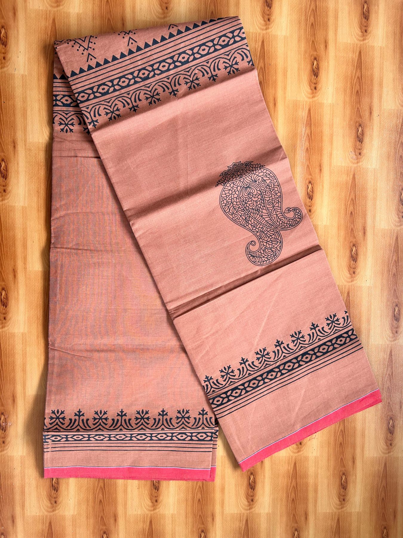 Single Kaily / Lungi - Pure Cotton - (40s) -  Red kara Black Printed design with Kavi colour body (2 meter / 4 muzham) - 4 KK8071 GAN
