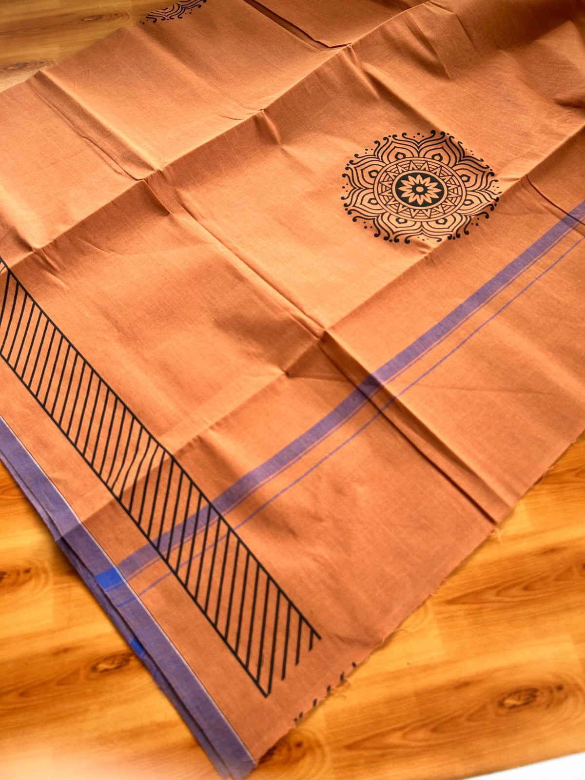 Single Kaily / Lungi - Pure Cotton - (40s) -  Violet kara Black Printed design with Kavi colour body (2 meter / 4 muzham) - 9 KK8071 GAN