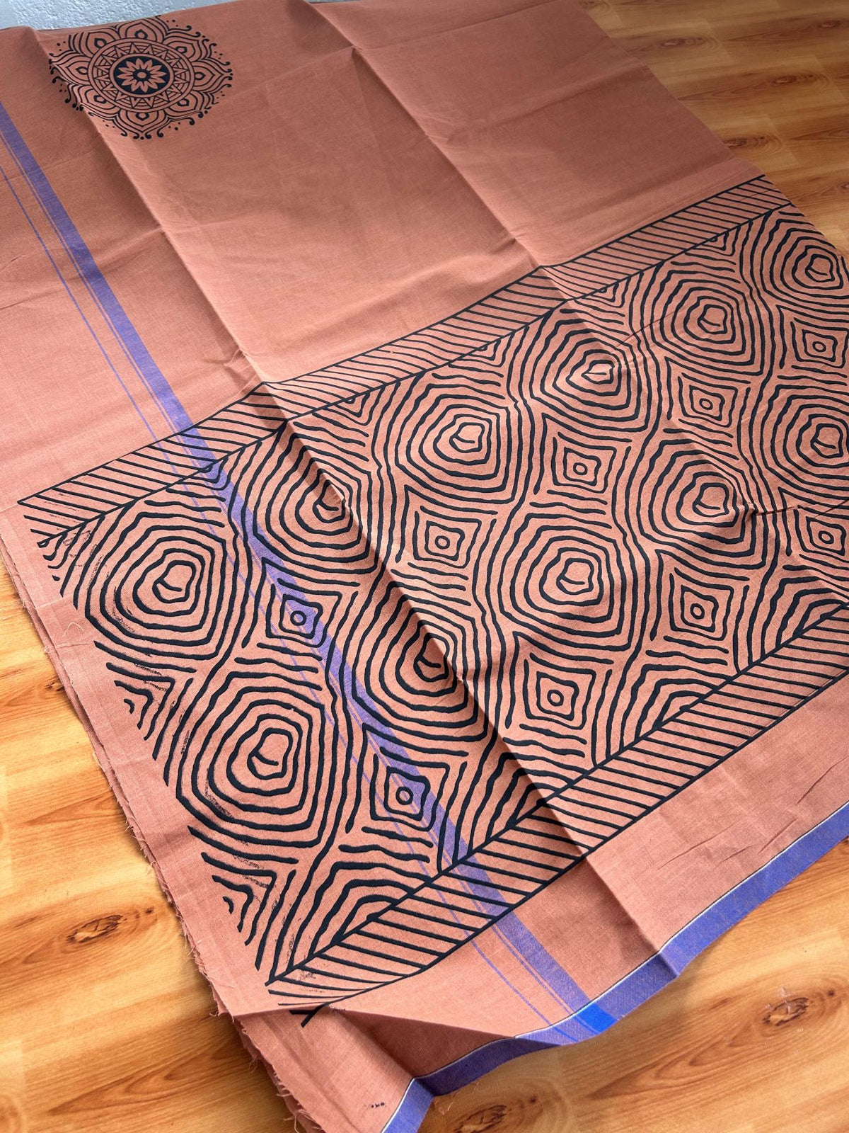 Single Kaily / Lungi - Pure Cotton - (40s) -  Violet kara Black Printed design with Kavi colour body (2 meter / 4 muzham) - 9 KK8071 GAN