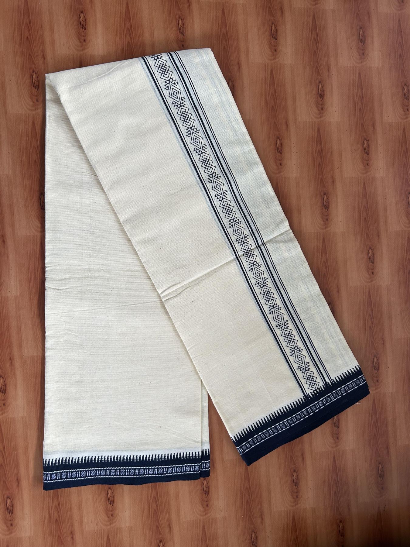 Kaitharikada - Single Kaily / Lungi -Mixed Cotton - 40s twisted - 2 inch Navy Blue Design Printed Kuppadam Kara With Light Yellow Colour Body (2 meter / 4 muzham) - 7 KK8056 AST