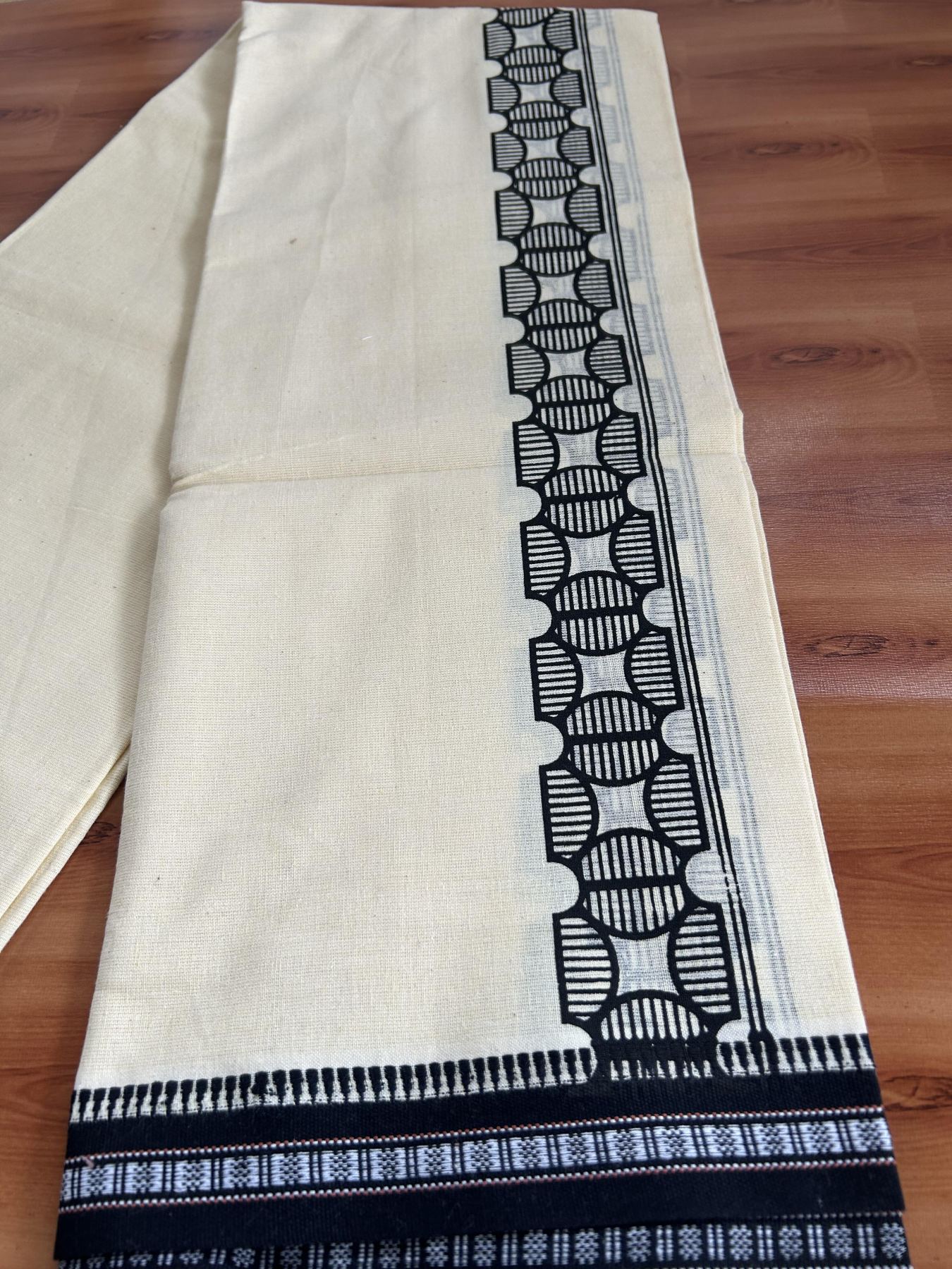 Kaitharikada - Single Kaily / Lungi -Mixed Cotton - 40s twisted - 2 inch Black Design Printed Kuppadam Kara With Light Yellow Colour Body (2 meter / 4 muzham) - 9 KK8056 AST