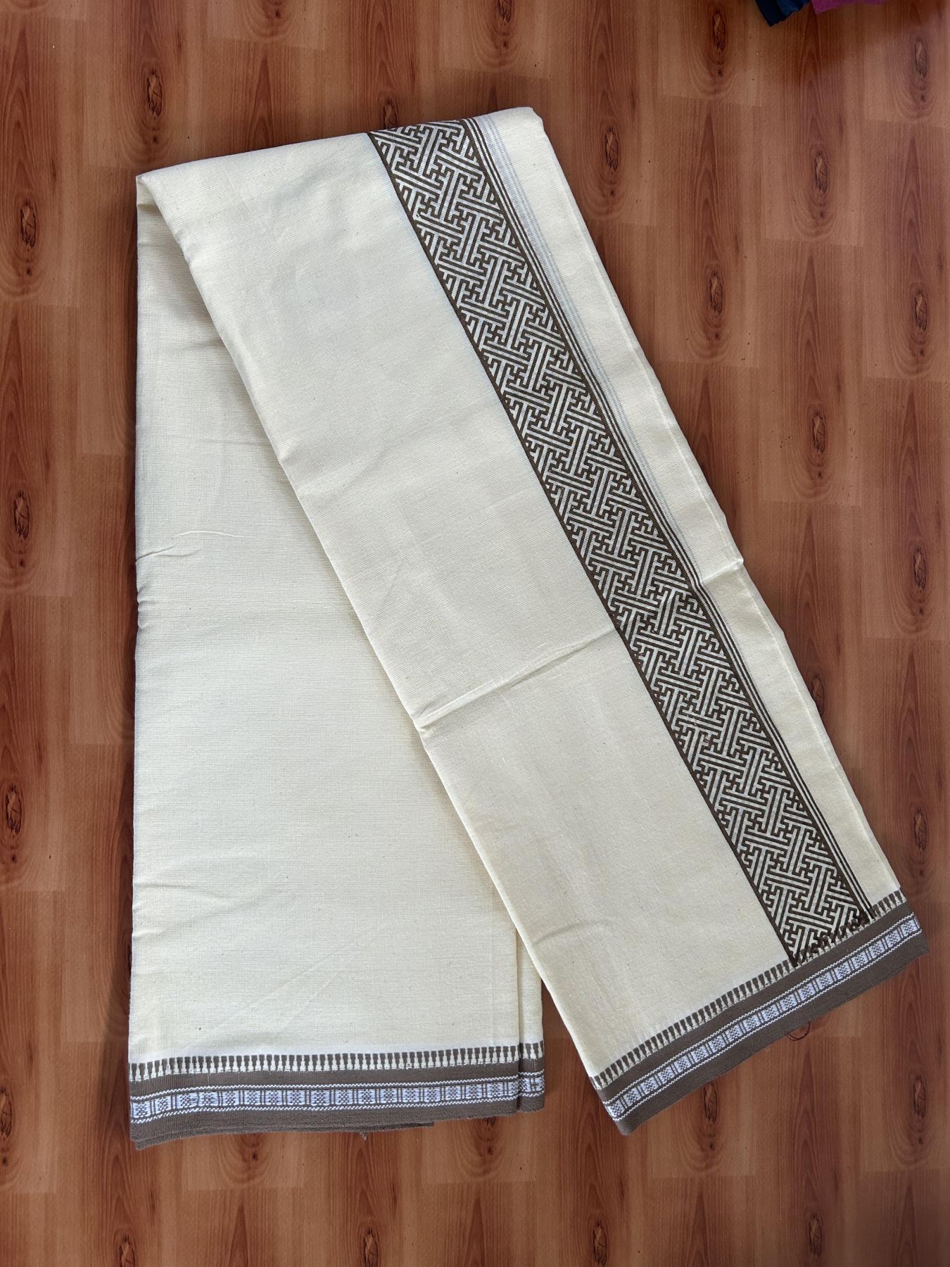 Kaitharikada - Single Kaily / Lungi -Mixed Cotton - 40s twisted - 2 inch Sand Brown Design Printed Kuppadam Kara With Light Yellow Colour Body (2 meter / 4 muzham) - 10 KK8056 AST
