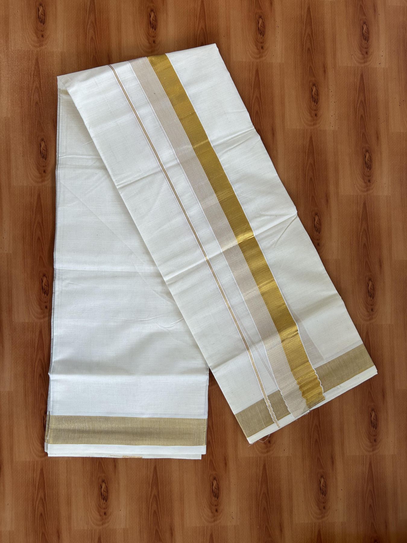 Neriyath Off White  (Unbleached) - 20% Discount!! KaithariKada Balaramapuram - 100% Pure Cotton - 70s - 1.75 Inch Gold Kasav Stripes Kara - 6 KK5399 VIN