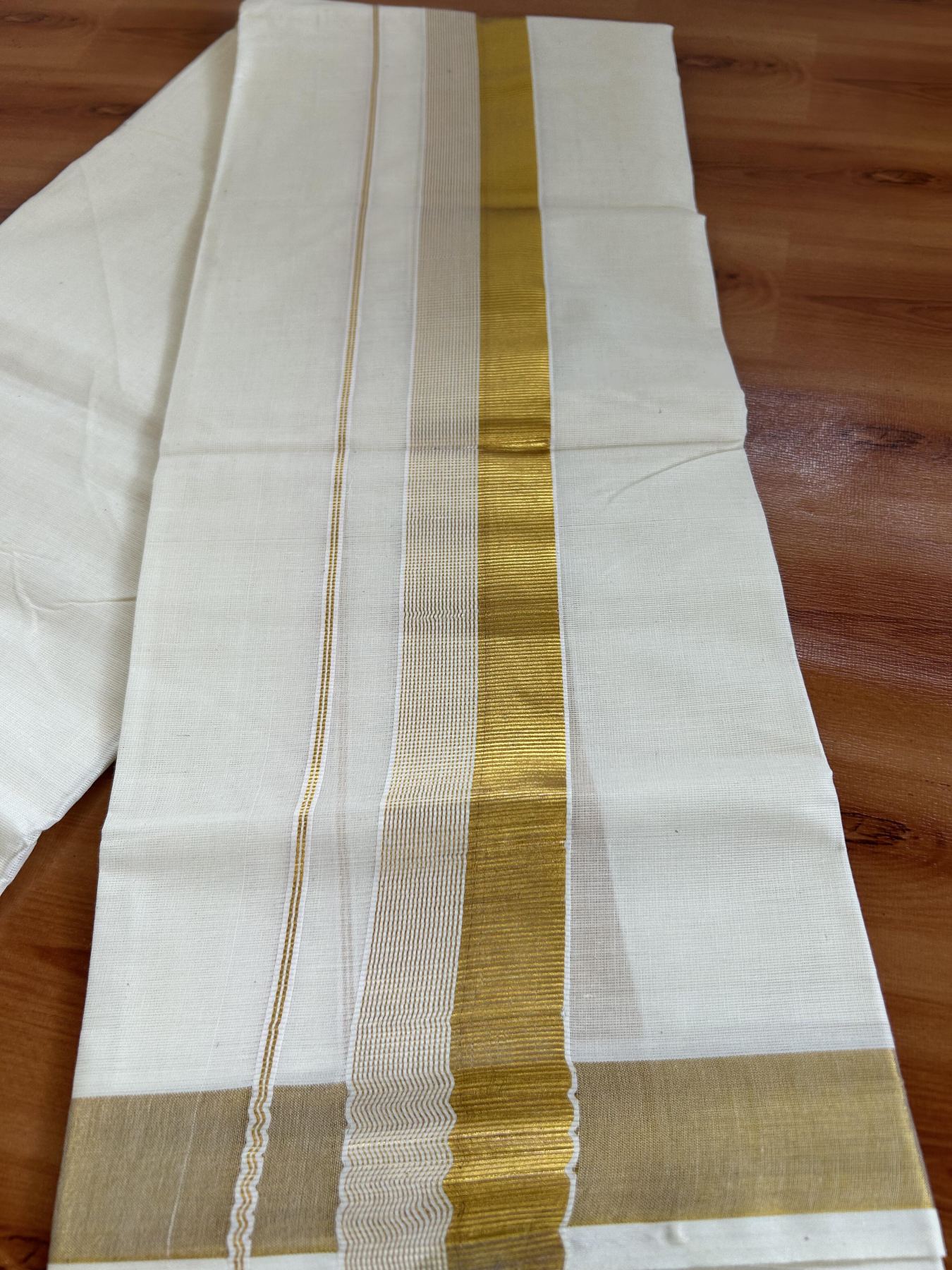 Neriyath Off White  (Unbleached) - 20% Discount!! KaithariKada Balaramapuram - 100% Pure Cotton - 70s - 1.75 Inch Gold Kasav Stripes Kara - 6 KK5399 VIN