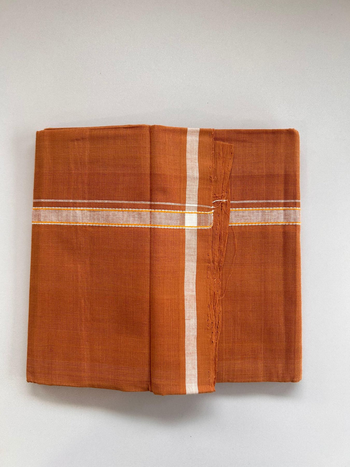 Kerala Handloom Single Kaily/Lungi - KaithariKada 100% Pure Cotton - 40s - 1.5 cm White & Orange Shaded Kara With Kavi Colour Body - (2 meter / 4 muzham) - 26 KK8081 ELA