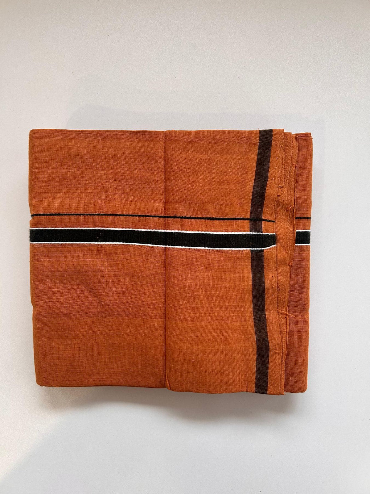 Kerala Handloom Single Kaily/Lungi - KaithariKada 100% Pure Cotton - 40s - 1.5 cm Black & White Kara With Kavi Colour Body - (2 meter / 4 muzham) - 13 KK8081 ELA