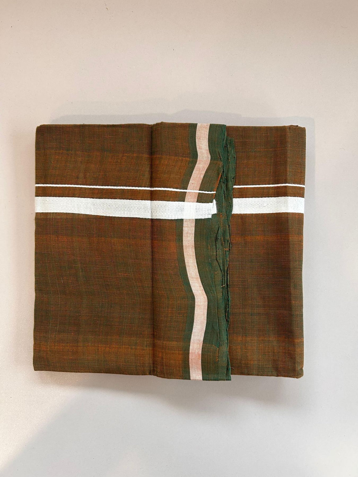 Kerala Handloom Single Kaily/Lungi - KaithariKada 100% Pure Cotton - 40s - 1.5 cm White Kara With Kavi & Dark Green Colour Body - (2 meter / 4 muzham) - 1 KK8081 ELA