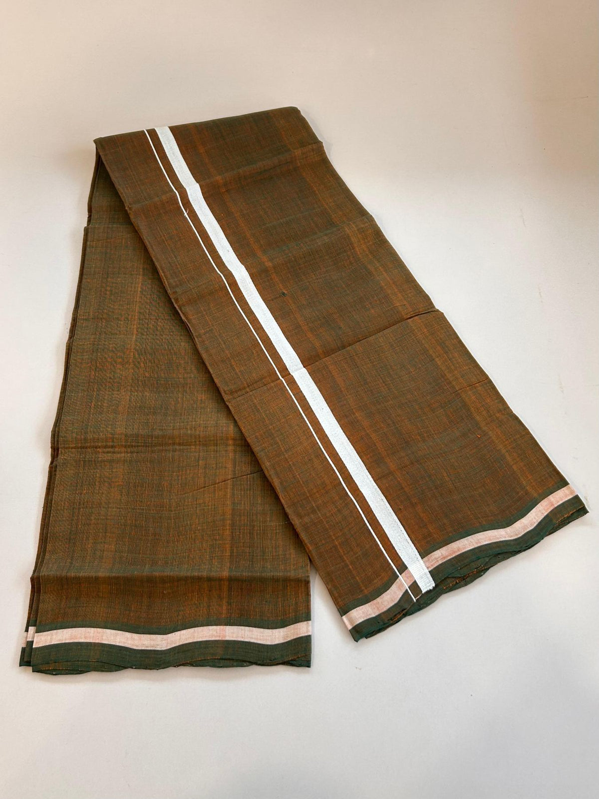 Kerala Handloom Single Kaily/Lungi - KaithariKada 100% Pure Cotton - 40s - 1.5 cm White Kara With Kavi & Dark Green Colour Body - (2 meter / 4 muzham) - 1 KK8081 ELA