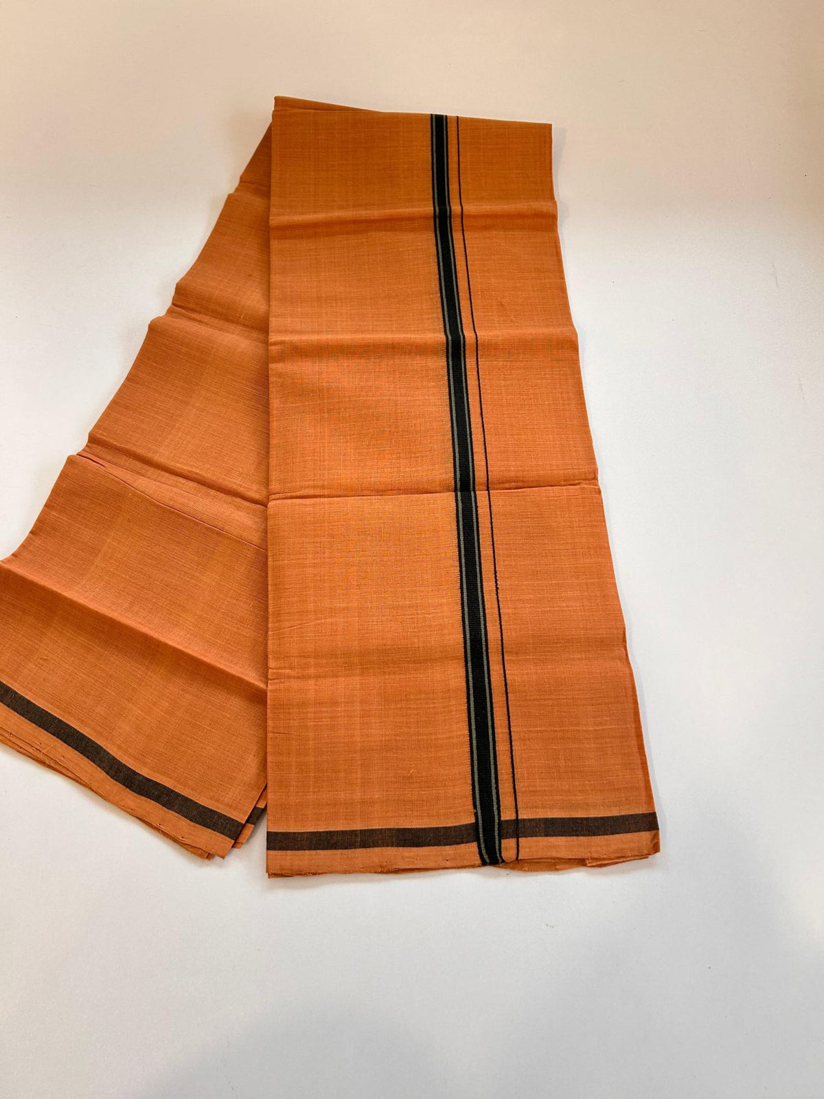 Kerala Handloom Single Kaily/Lungi - KaithariKada 100% Pure Cotton - 40s - 1.5 cm Black & Sage Green Kara With Kavi Colour Body - (2 meter / 4 muzham) - 9 KK8081 ELA