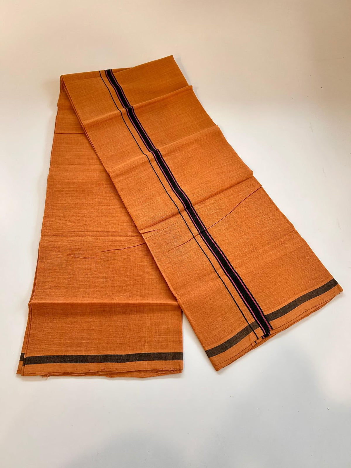 Kerala Handloom Single Kaily/Lungi - KaithariKada 100% Pure Cotton - 40s - 1.5 cm Black & Pink Kara With Kavi Colour Body - (2 meter / 4 muzham) - 10 KK8081 ELA