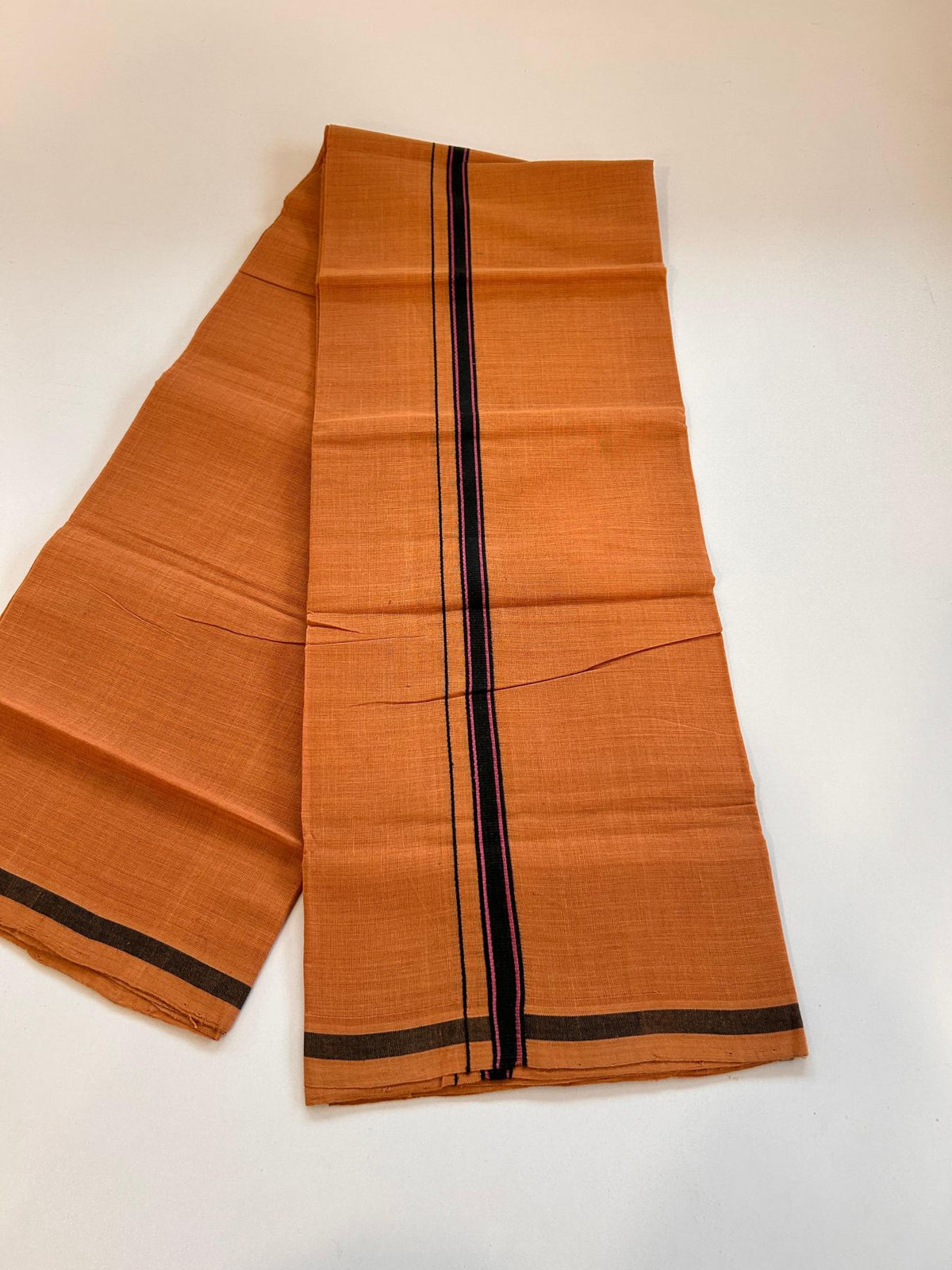Kerala Handloom Single Kaily/Lungi - KaithariKada 100% Pure Cotton - 40s - 1.5 cm Black & Pink Kara With Kavi Colour Body - (2 meter / 4 muzham) - 10 KK8081 ELA