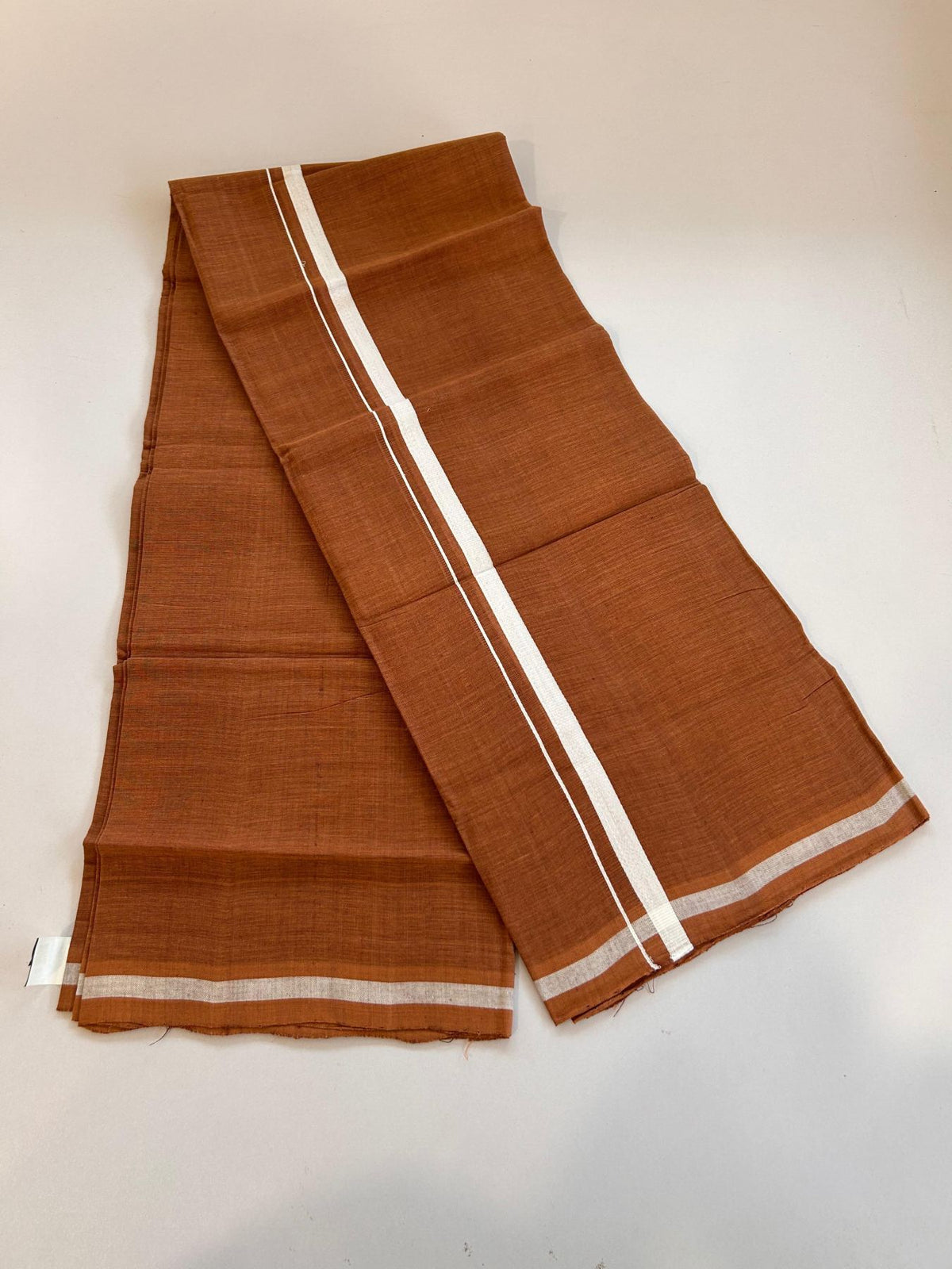 Kerala Handloom Single Kaily/Lungi - KaithariKada 100% Pure Cotton - 40s - 1 cm White Kara With Dark Kavi Colour Body - (2 meter / 4 muzham) - 14 KK8081 ELA