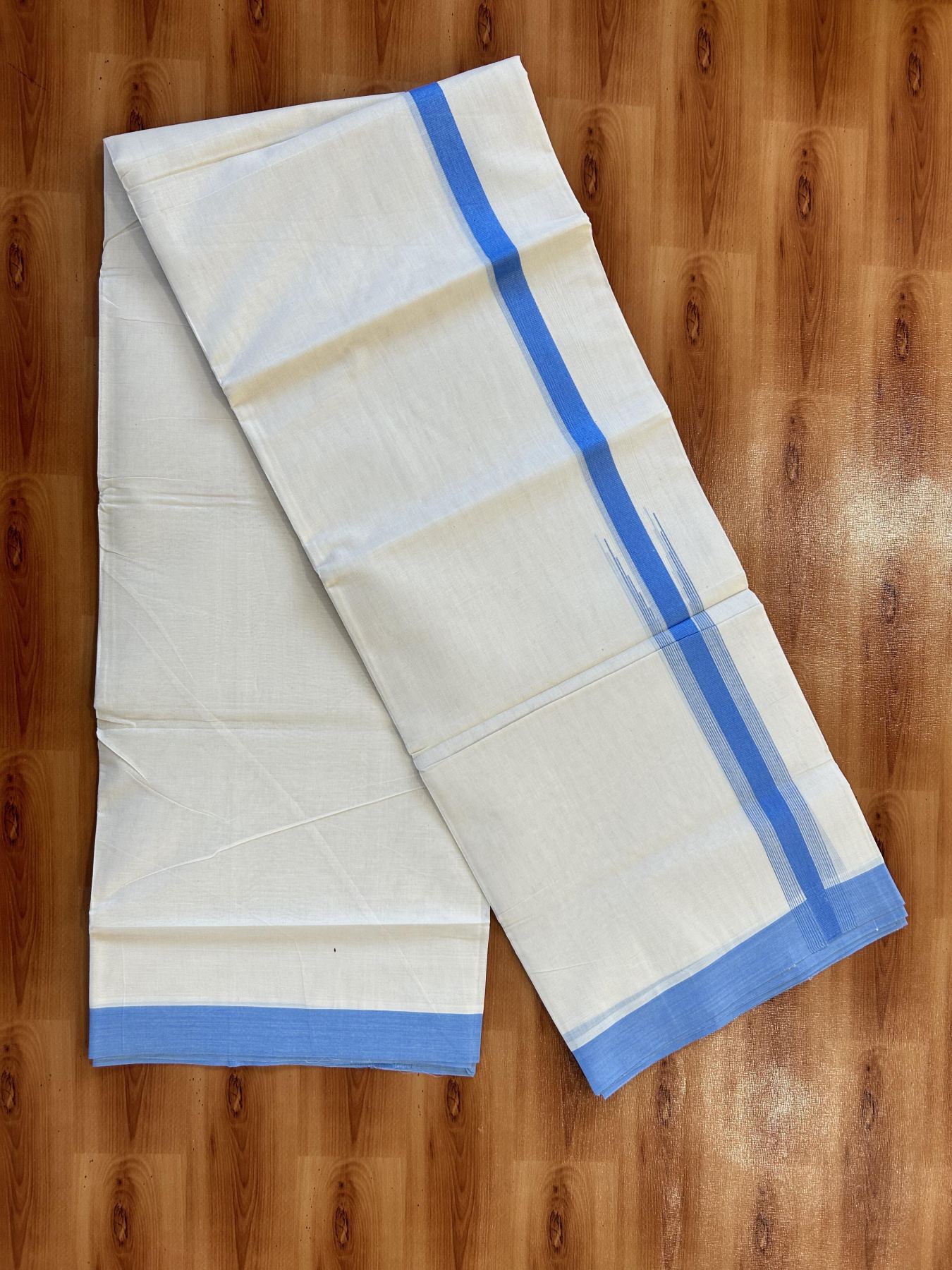 Off white Double (Unbleached) Mundu/Dhoti - 20% Discount! KaithariKada Balaramapuram 100% Cotton - (100x80)s - 1.5 inch Puliyilakkara Blue Chutty Kara 4 mtr (8.5 Muzham) - 18 KK5451 THI