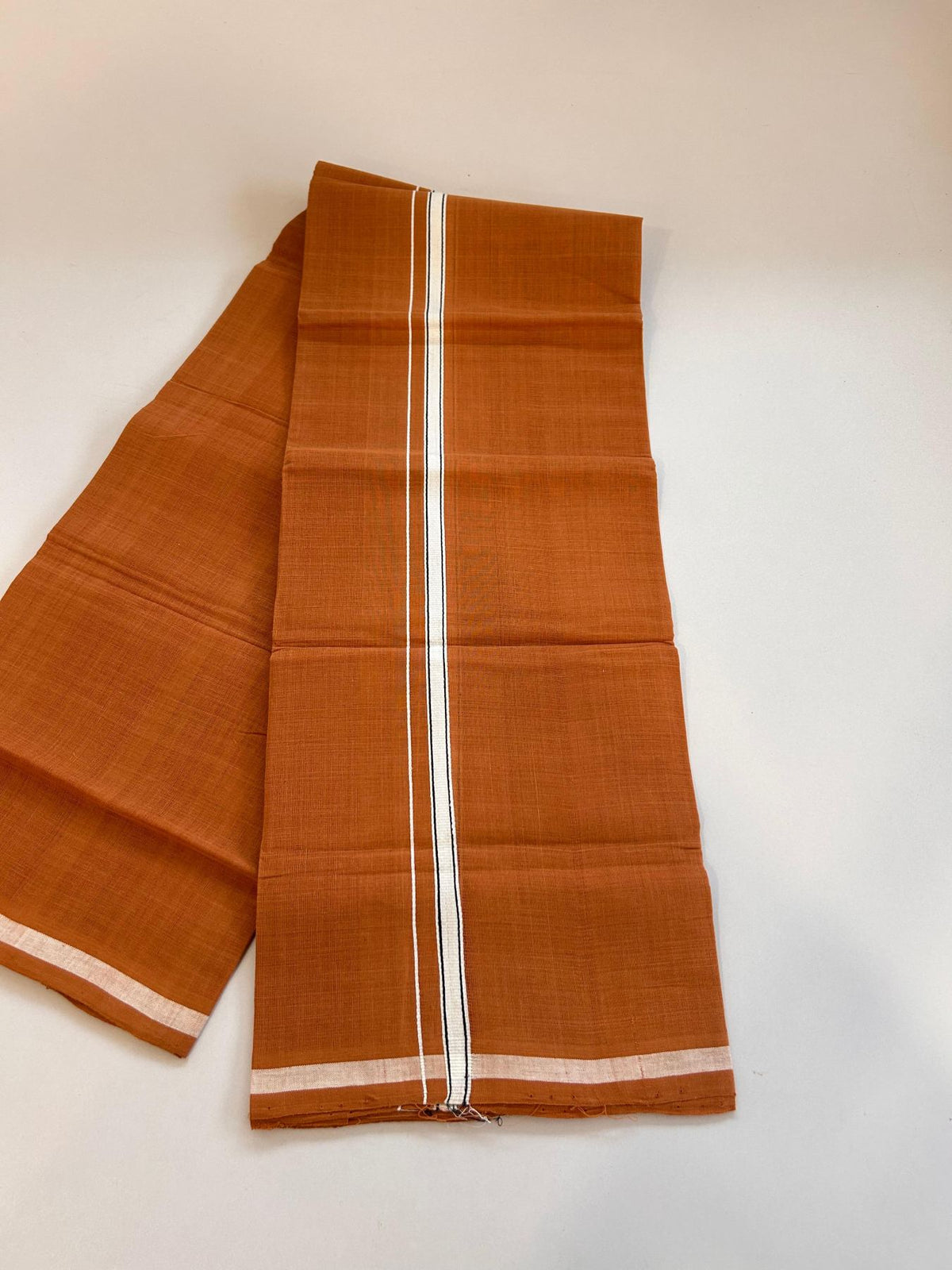 Kerala Handloom Single Kaily/Lungi - KaithariKada 100% Pure Cotton - 40s - 1 cm White & Black Kara With Kavi Colour Body - (2 meter / 4 muzham) - 16 KK8081 ELA
