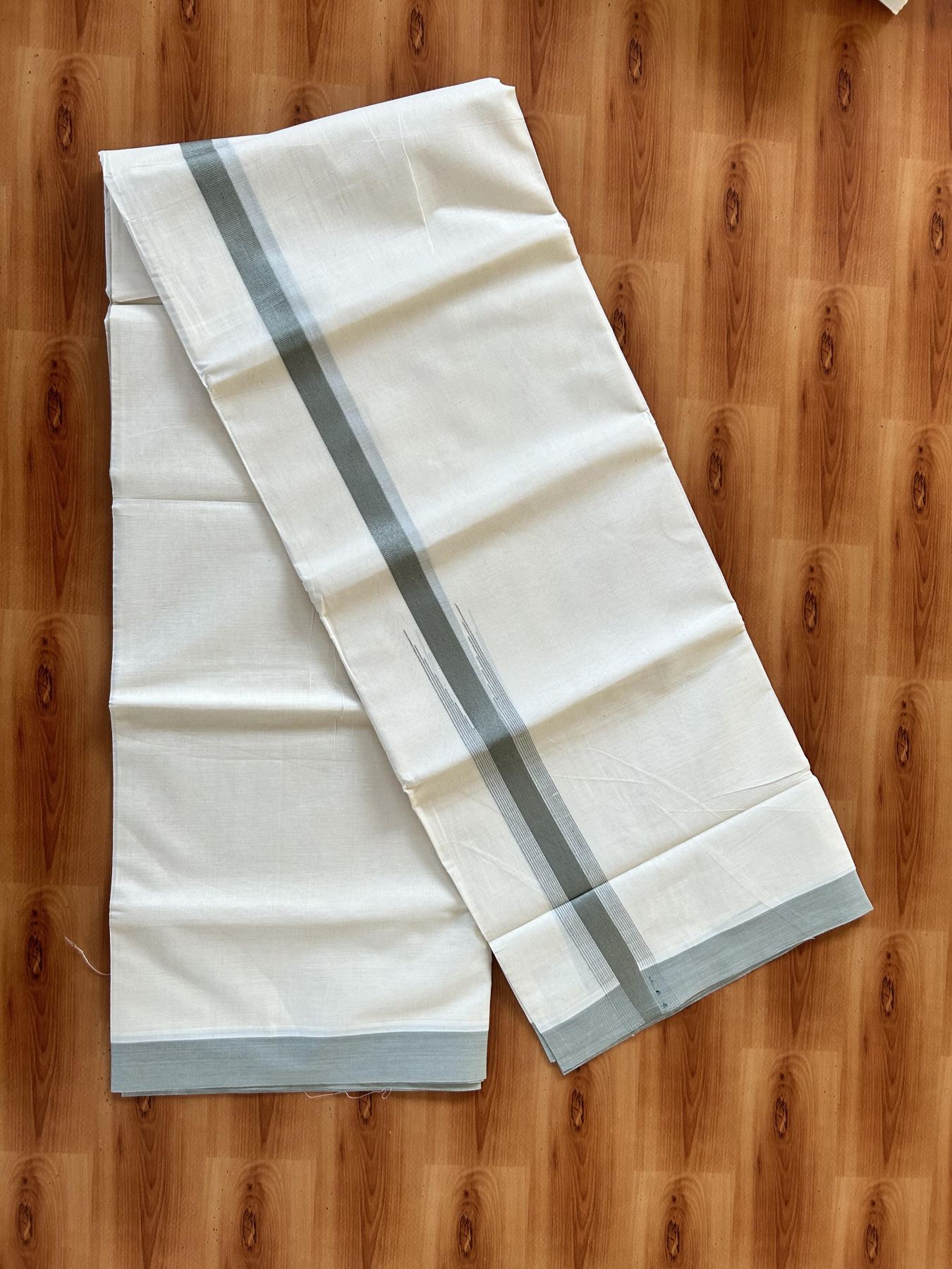 Off white Double (Unbleached) Mundu/Dhoti - 20% Discount! KaithariKada Balaramapuram 100% - (100x80)s - 1.5 inch Puliyilakkara Sage Grey Chutty Kara 4 mtr (8.5 Muzham) - 17 KK5451 THI