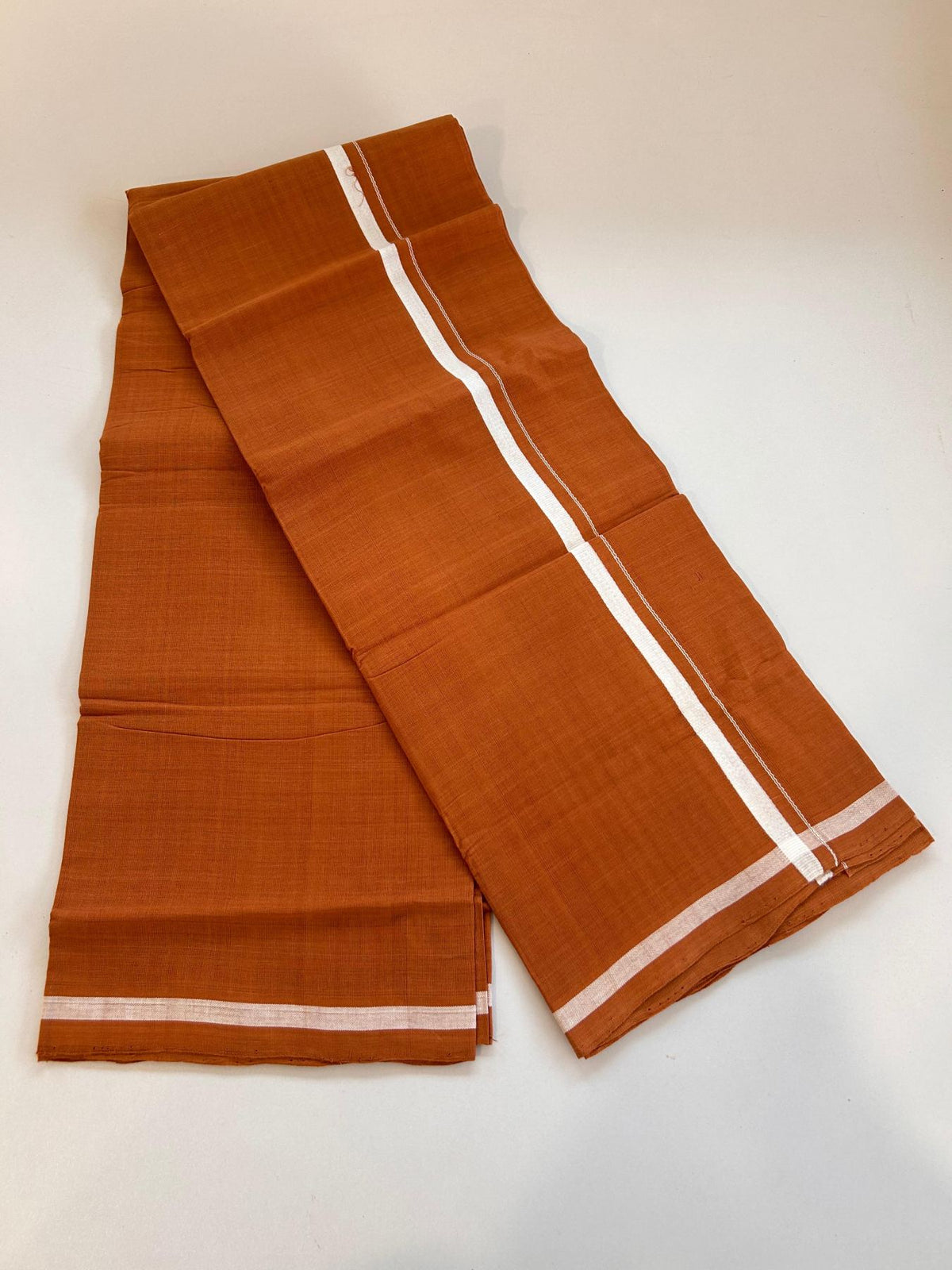 Kerala Handloom Single Kaily/Lungi - KaithariKada 100% Pure Cotton - 30s - 1 cm White Kara With Kavi Colour Body - (2 meter / 4 muzham) - 19 KK8081 ELA