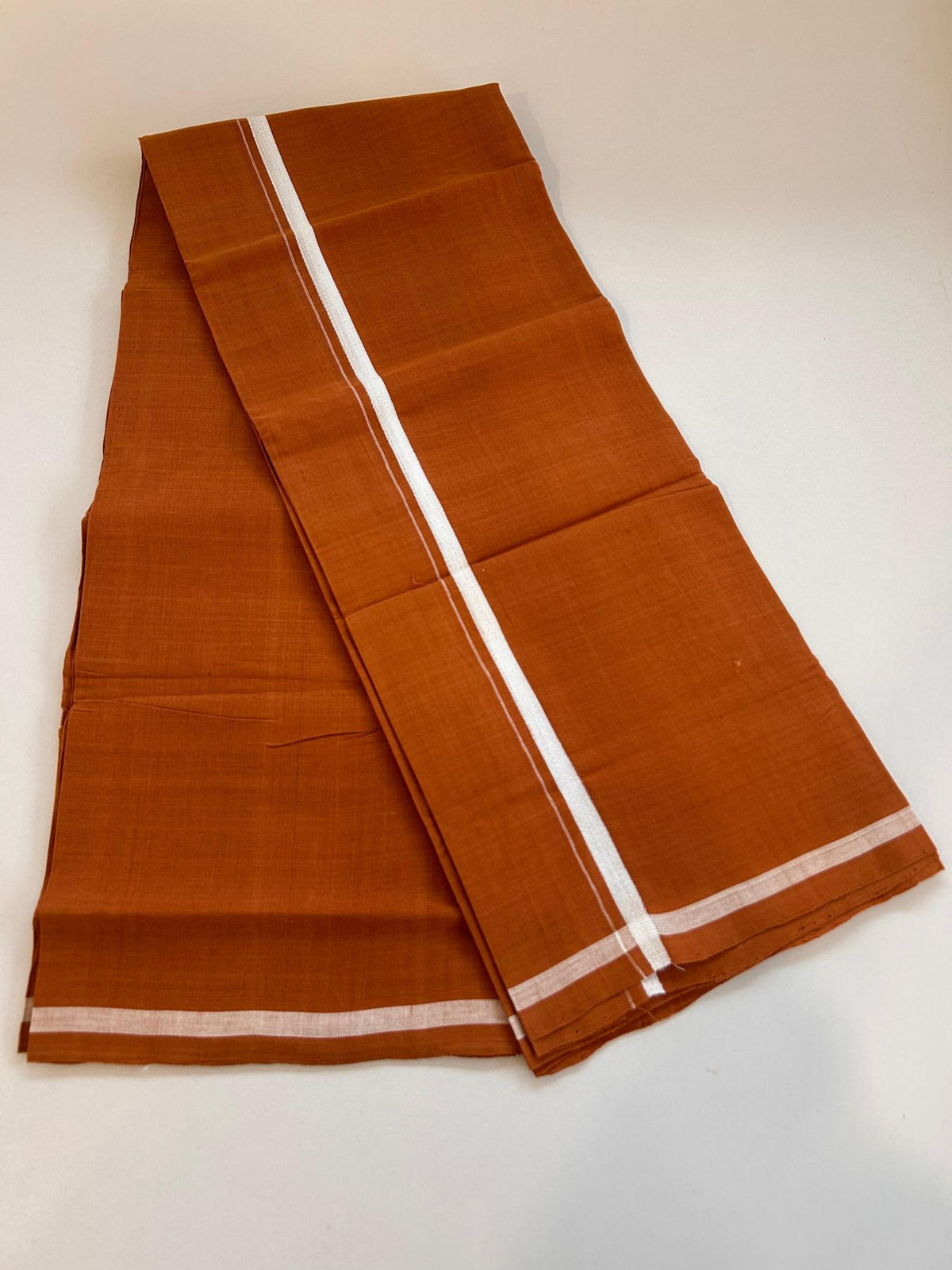 Kerala Handloom Single Kaily/Lungi - KaithariKada 100% Pure Cotton - 30s - 1 cm White Kara With Kavi Colour Body - (2 meter / 4 muzham) - 20 KK8081 ELA