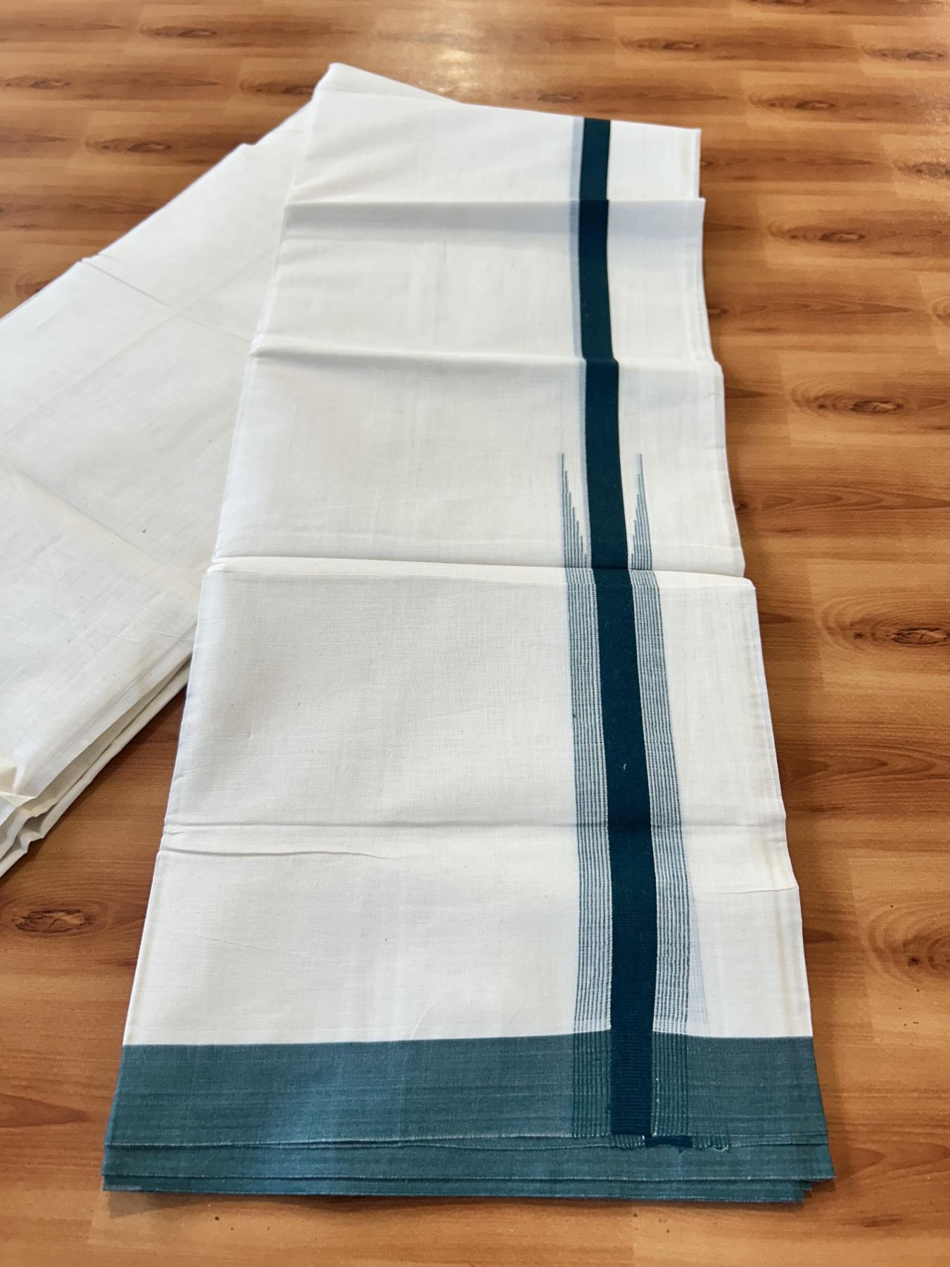 Off white Double (Unbleached) Mundu/Dhoti - 20% Discount! KaithariKada Balaramapuram 100% Cotton (100x80)s - 1.5 inch Puliyilakkara Dark Green Chutty Kara 4 mtr (8.5 Muzham) - 15 KK5451 THI