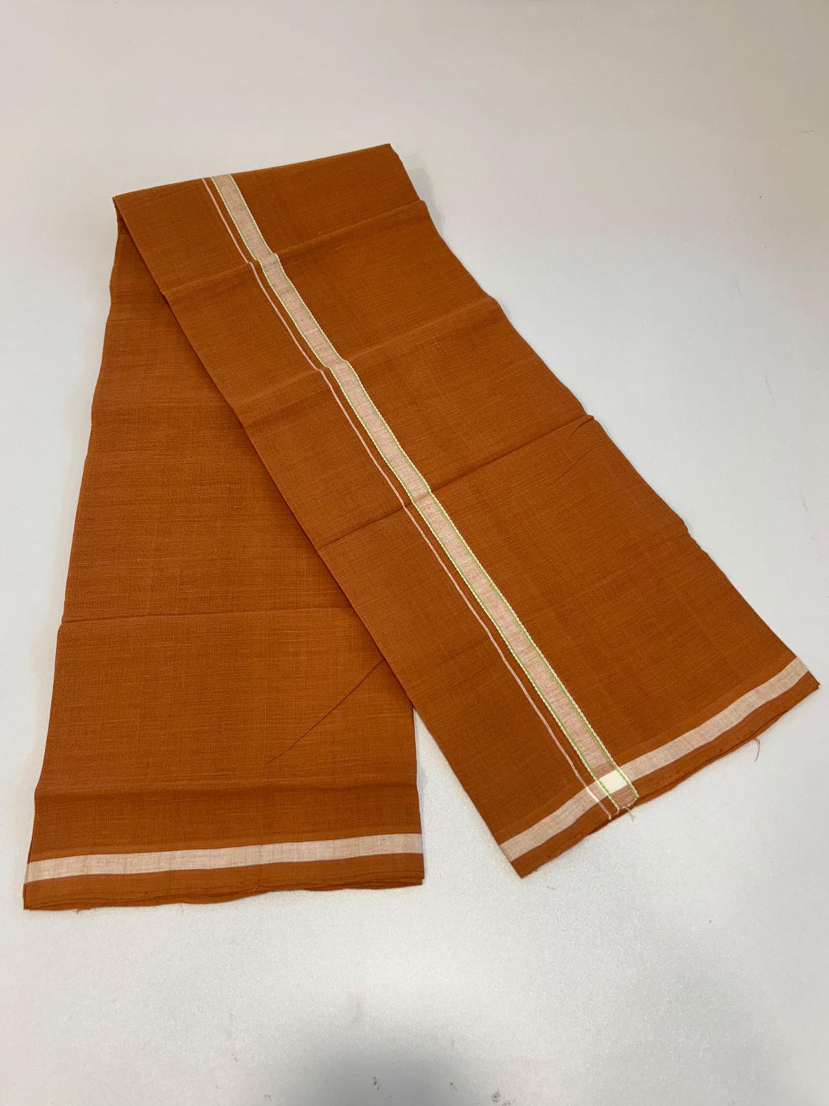 Kerala Handloom Single Kaily/Lungi - KaithariKada 100% Pure Cotton - 40s - 1.5 cm White & Green Shaded Kara With Kavi Colour Body - (2 meter / 4 muzham) - 27 KK8081 ELA