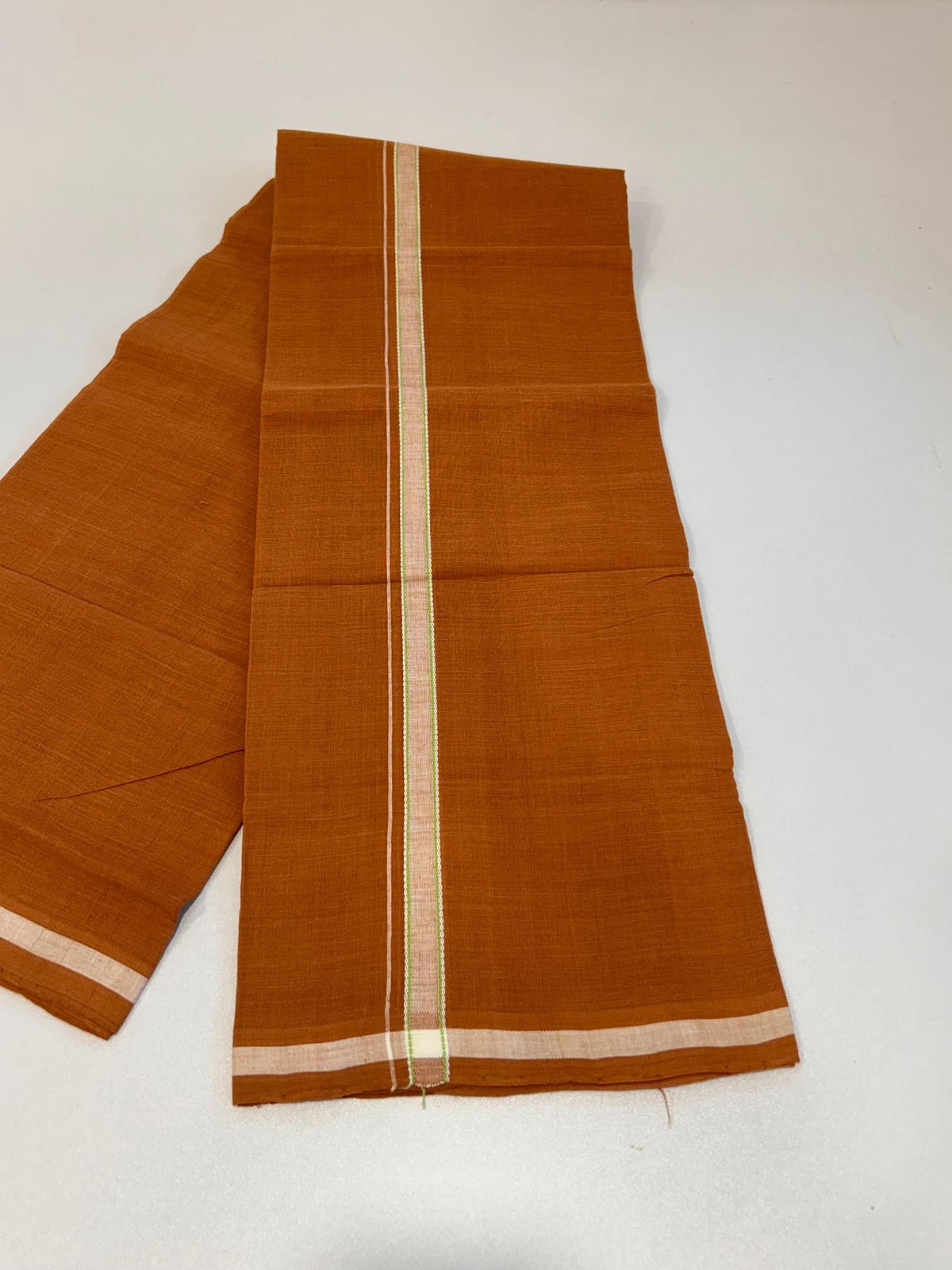 Kerala Handloom Single Kaily/Lungi - KaithariKada 100% Pure Cotton - 40s - 1.5 cm White & Green Shaded Kara With Kavi Colour Body - (2 meter / 4 muzham) - 27 KK8081 ELA