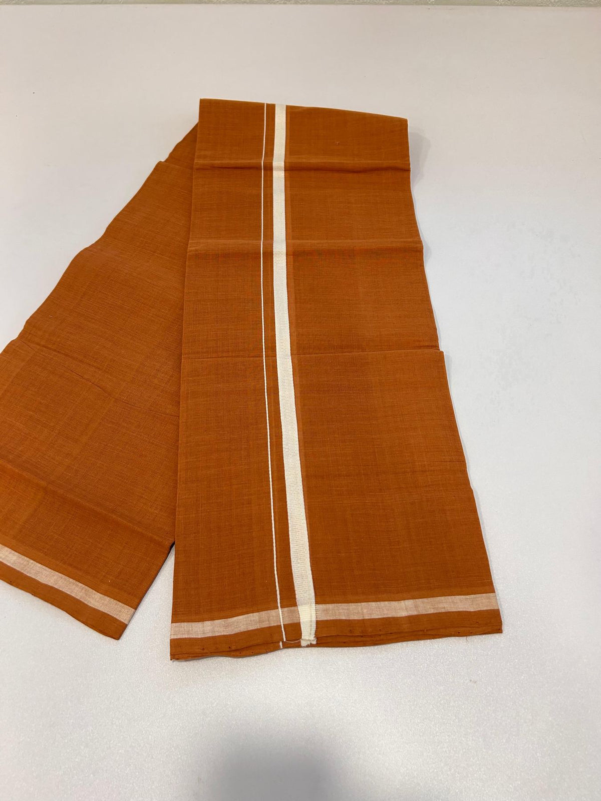 Kerala Handloom Single Kaily/Lungi - KaithariKada 100% Pure Cotton - 40s - 1 cm White Kara With Kavi Colour Body - (2 meter / 4 muzham) - 29 KK8081 ELA