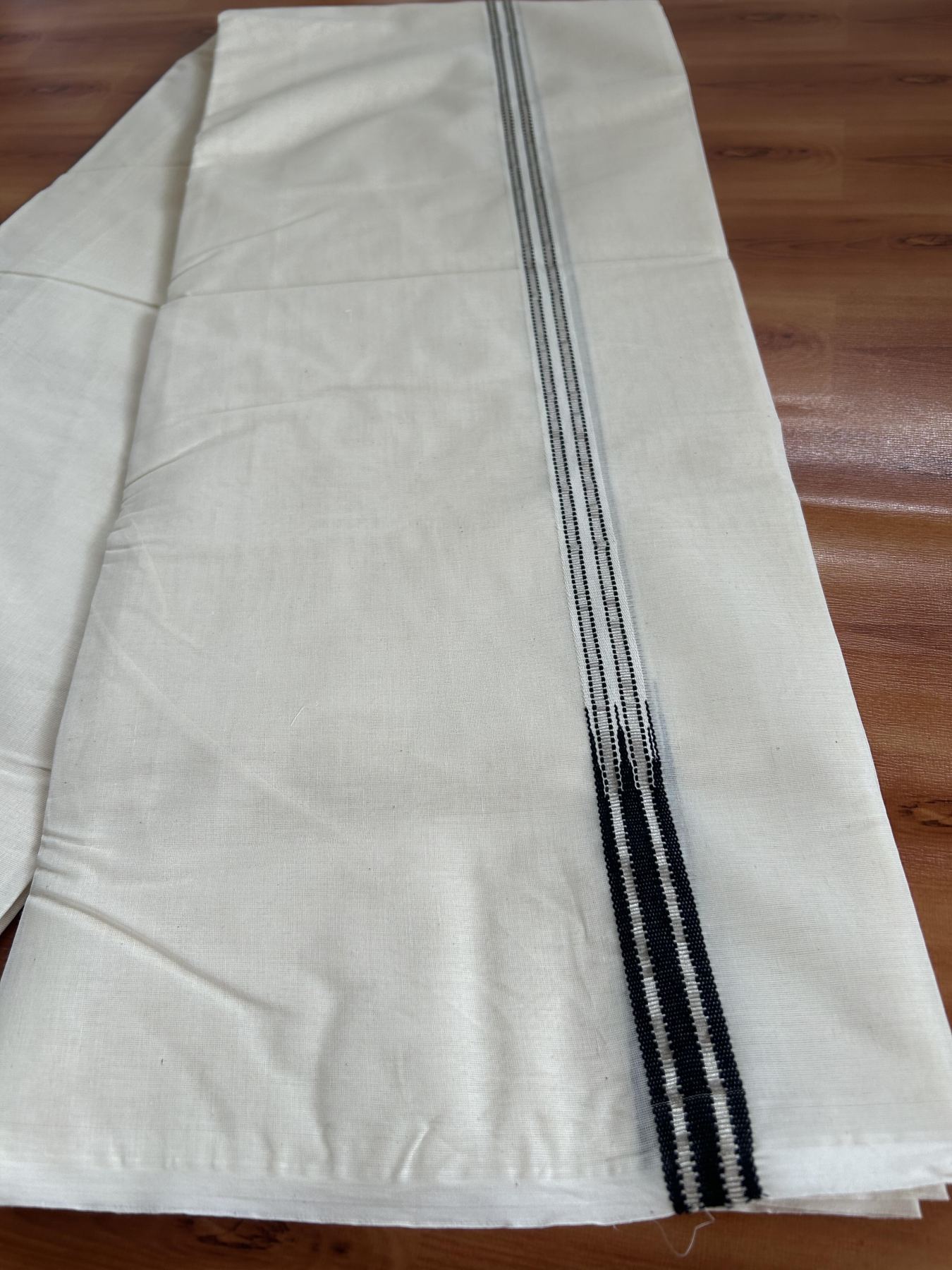 Double Off white Mundu/Dhoti - 20% Discount! KaithariKada Balaramapuram - 100% Cotton 100x100 - 0.75 inch Silver Kasav & Black Double Chutty Kara 4 mtr (8.5 muzham) - 15 KK5407 ASH