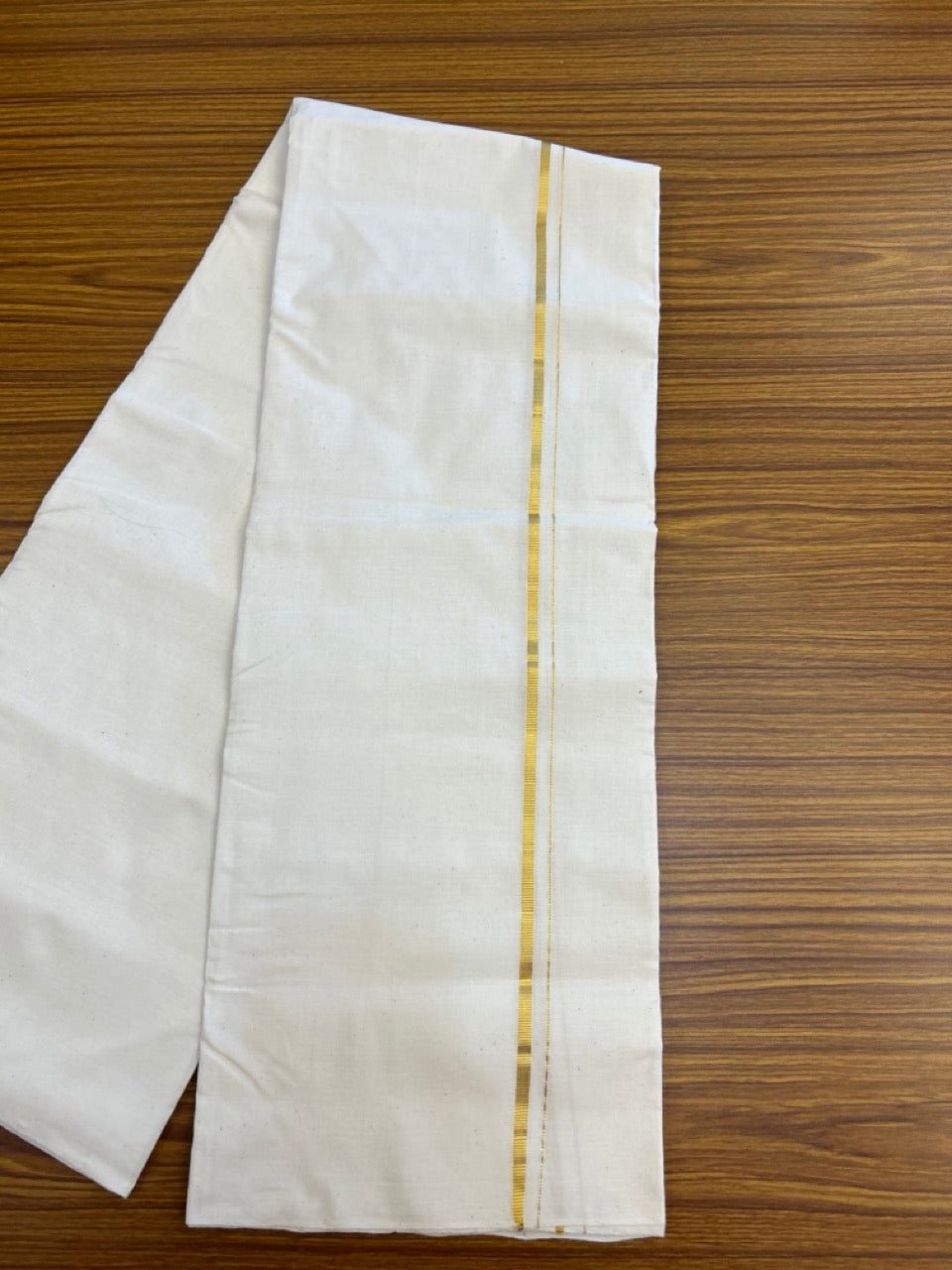 25% Discount!! Signature Kaitharikada Exclusive Single Dhoti - 100% Cotton Balaramapuram Handloom Single Mundu/Dhoti - Off White (Unbleached)- 0.75 cm Kasav Kara (2 meter / 4 muzham) - 2 KK5304KAI