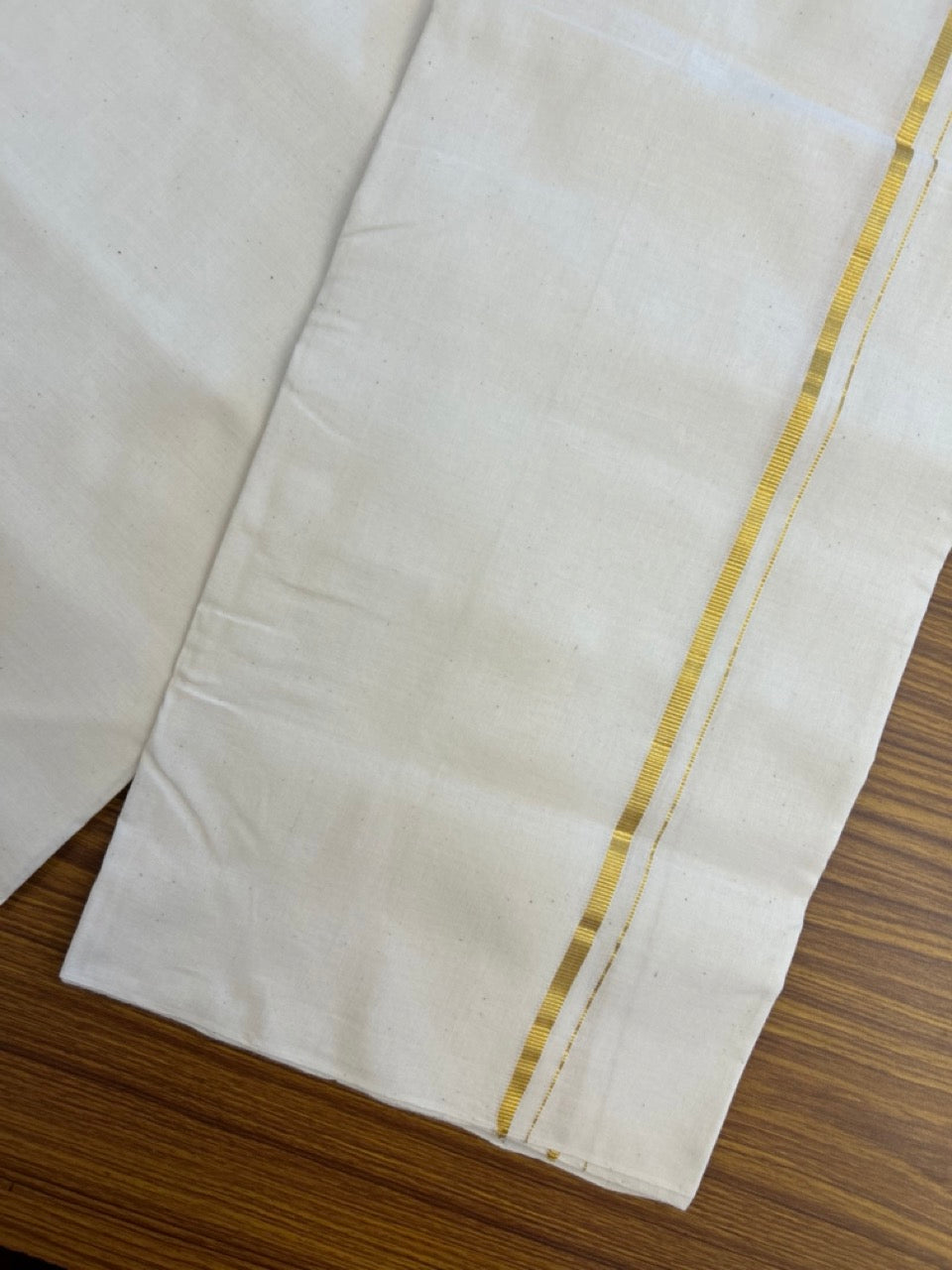 25% Discount!! Signature Kaitharikada Exclusive Single Dhoti - 100% Cotton Balaramapuram Handloom Single Mundu/Dhoti - Off White (Unbleached)- 0.75 cm Kasav Kara (2 meter / 4 muzham) - 2 KK5304KAI