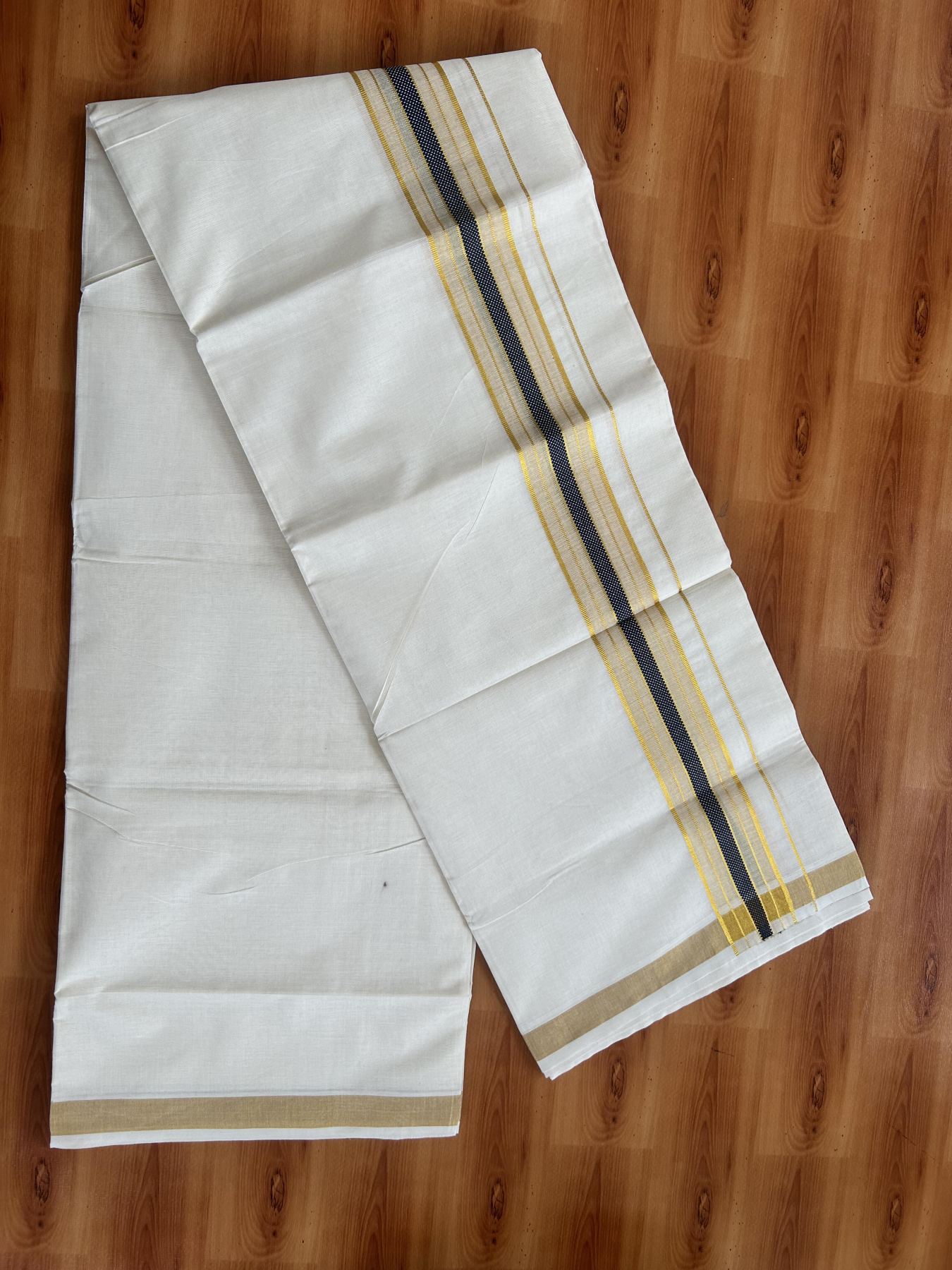 Double Off White (Unbleached) Mundu/Dothi- 20% Discount! Kaitharikada Balaramapuram Pure Cotton - 100x80 - 1.5 inch Gold Kasav & Navy Blue Center Tissue Striped Kara 4 mtr (8.5 muzham) - 47 KK5452 THI