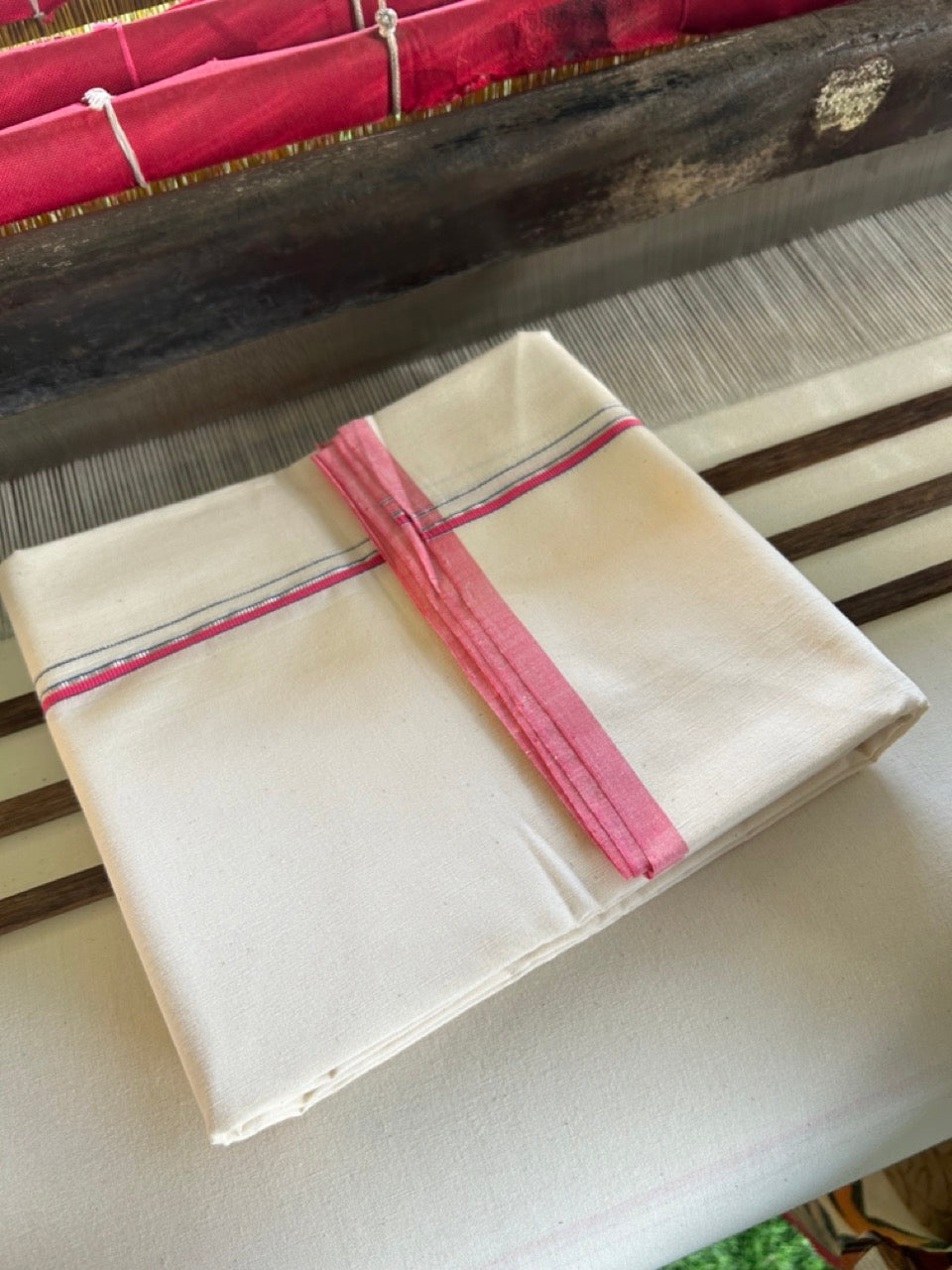 30% Discount!! SIGNATURE KAITHARIKADA EXCLUSIVE SINGLE DHOTI - 100% Cotton Balaramapuram HANDLOOM Single Mundu/Dhoti - Off White - (Unbleached) 0.5 Inch Silver KASAVU & Pink Blue Kara (2 metre / 4 muzham)- 3KK5013KAI