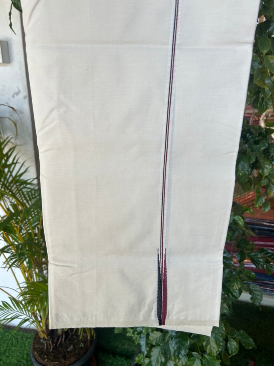 ADMK VESTHI 29% DISCOUNT ! KaithariKada Balaramapuram 100% COTTON SINGLE OFF WHITE (Unbleached) Mundu/Dhoti-100X100- 1 cm  Puliyilakkara Maroon & Black Chutty Kara (2 metre - 4 muzham) - 10KK5179ASH