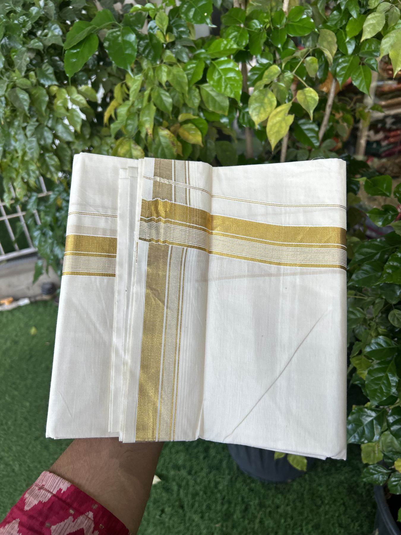 20% Discount ! KaithariKada Balaramapuram - 100% Pure Cotton Off White - (Unbleached) Double Mundu/Dhoti - 100X80 - 1.5 inch Gold Kasav Striped Kara 4 mtr (8.5 muzham) - 3 KK5340 VIN