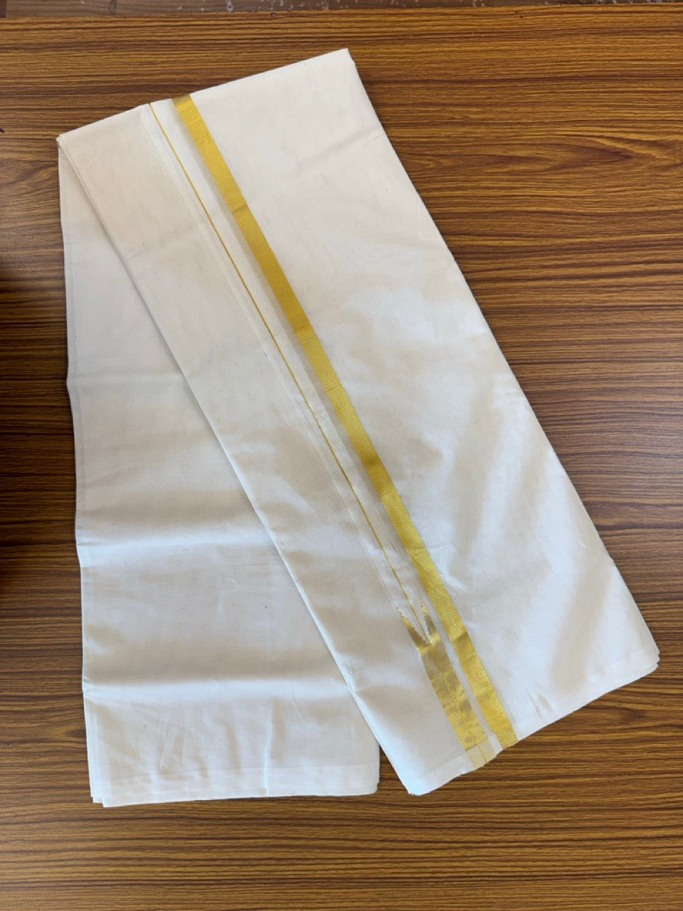 Mundu / Dhoti Off white Double - 20% Discount! KaithariKada 100% Cotton (Unbleached) Kerala -100x100 - 0.5 inch Puliyilakkara Golden Kasav Kara Chutty - 12343