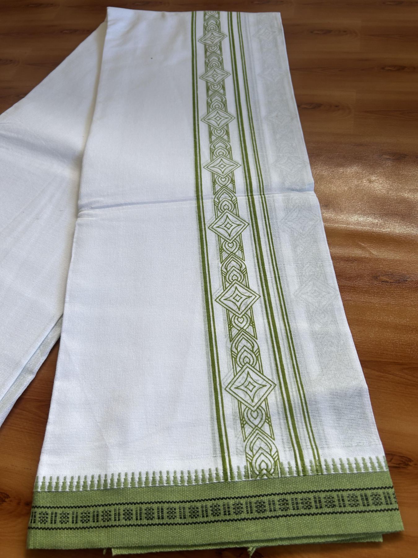 Kaitharikada - Single Kaily / Lungi - Mixed Cotton - 40s twisted - 2.5 inch Light Green Printed Design kara with Kuppadam Border  White colour body (2 meter / 4 muzham) - 35 KK8055 SAT