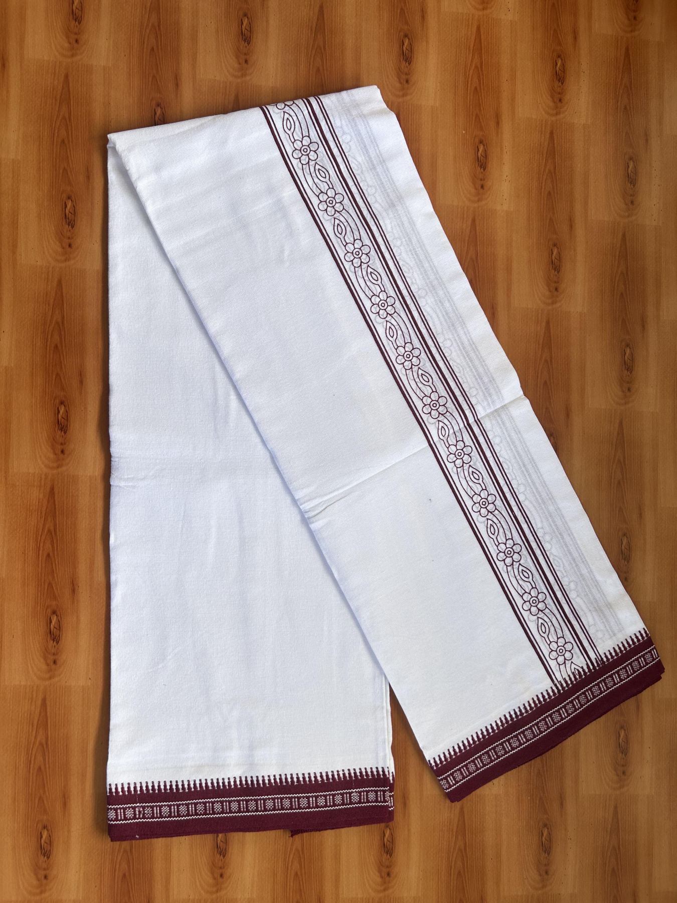 Kaitharikada - Single Kaily / Lungi - Mixed Cotton - 40s twisted - 2 inch Maroon Printed Design kara with Kuppadam Border  White colour body (2 meter / 4 muzham) - 36 KK8055 SAT