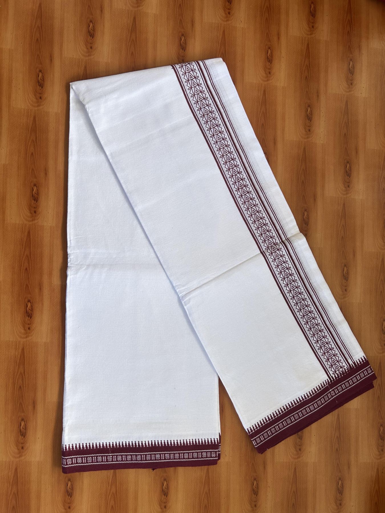 Kaitharikada - Single Kaily / Lungi - Mixed Cotton - 40s twisted - 2 inch Maroon Printed Design kara with Kuppadam Border  White colour body (2 meter / 4 muzham) - 37 KK8055 SAT
