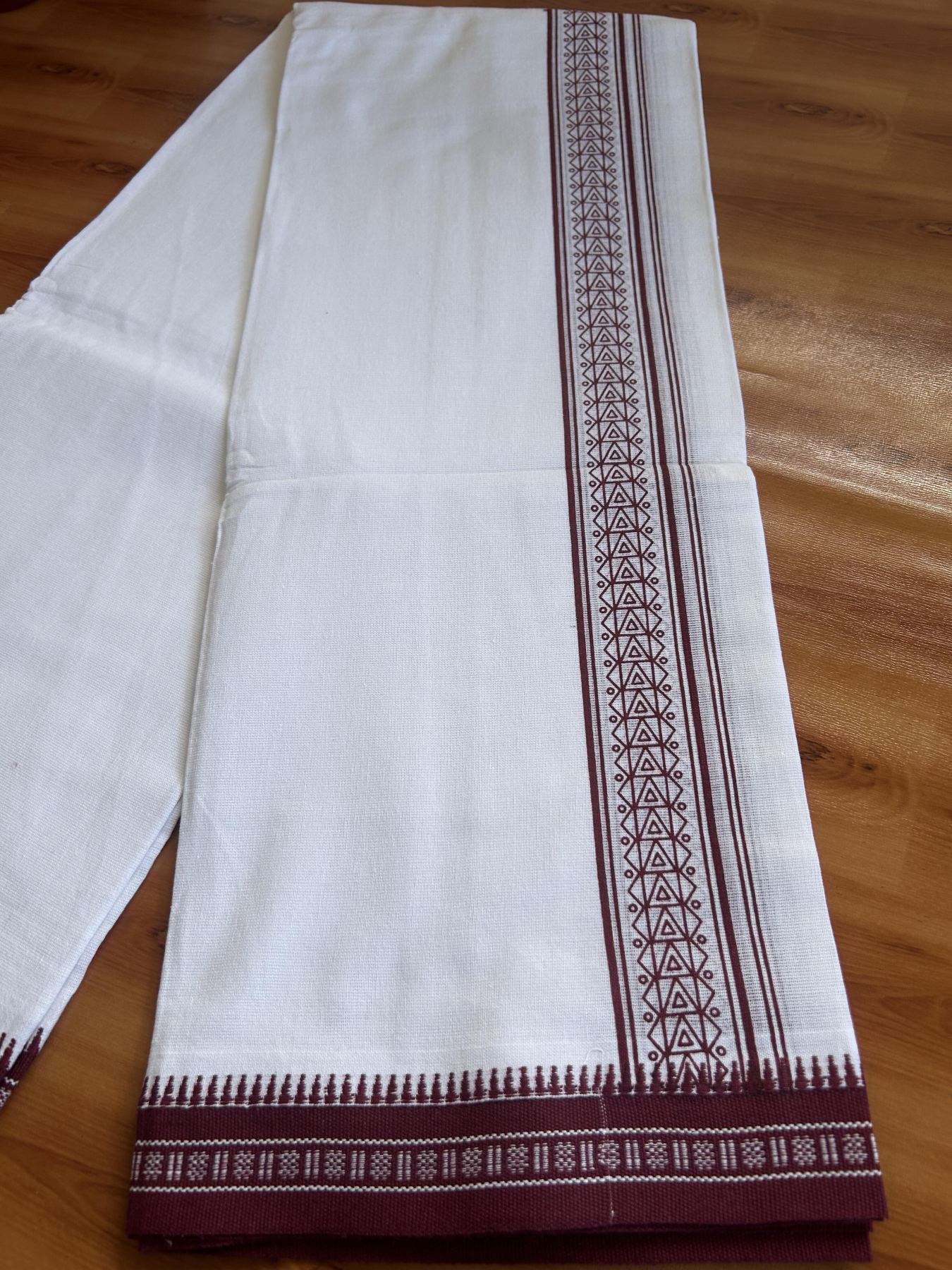 Kaitharikada - Single Kaily / Lungi - Mixed Cotton - 40s twisted - 2 inch Maroon Printed Design kara with Kuppadam Border  White colour body (2 meter / 4 muzham) - 37 KK8055 SAT