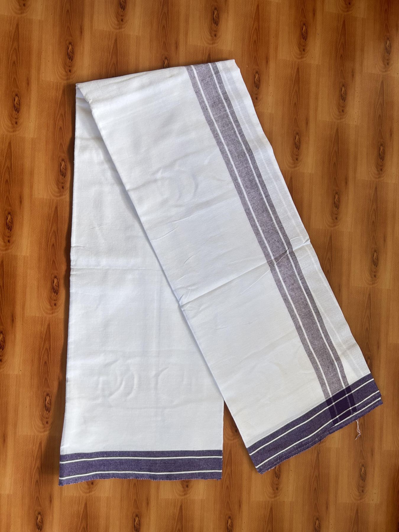Kaitharikada - Single Kaily / Lungi - Mixed Cotton - 40s twisted - 1.75 inch Violet kara with White colour body (2 meter / 4 muzham) - 16 KK8055 SAT
