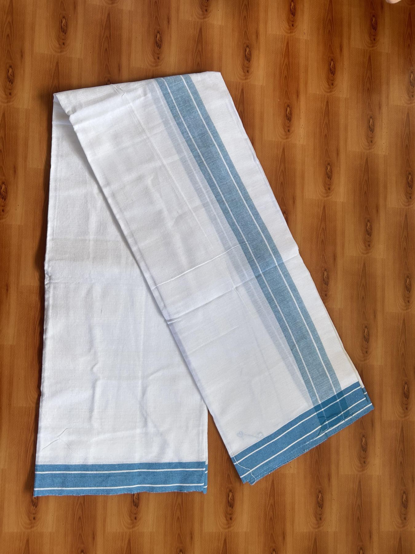 Kaitharikada - Single Kaily / Lungi - Mixed Cotton - 40s twisted - 1.75 inch Light Blue kara with White colour body (2 meter / 4 muzham) - 17 KK8055 SAT