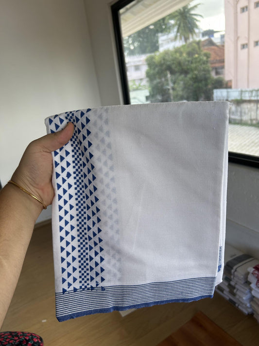 Kaitharikada - Single Kaily / Lungi - Mixed Cotton - 40s twisted - 2 inch Blue Printed Design kara with White colour body (2 meter / 4 muzham) - 22 KK8055 SAT