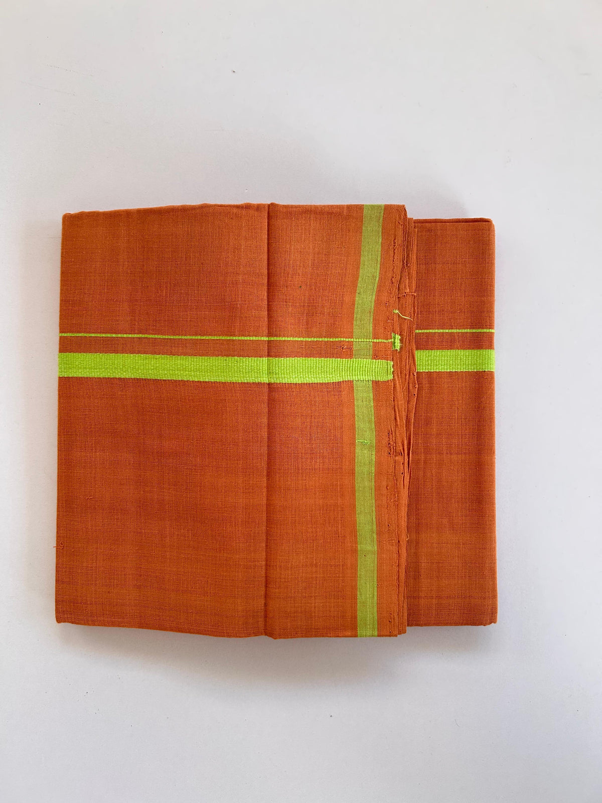 Kerala Handloom Single Kaily/Lungi - KaithariKada 100% Pure Cotton - 40s - 1 cm Green Kara With Kavi Colour Body - (2 meter / 4 muzham) - 43 KK8081 ELA