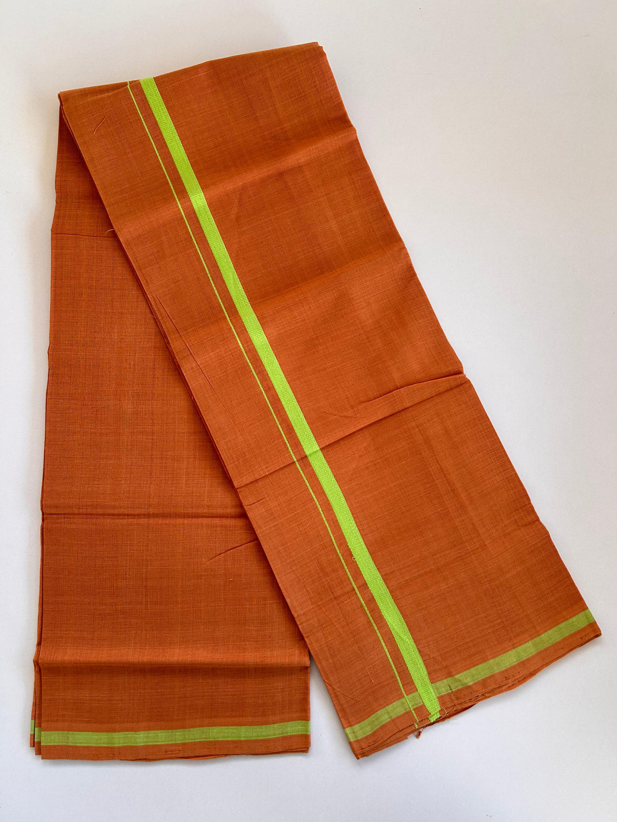 Kerala Handloom Single Kaily/Lungi - KaithariKada 100% Pure Cotton - 40s - 1 cm Green Kara With Kavi Colour Body - (2 meter / 4 muzham) - 43 KK8081 ELA