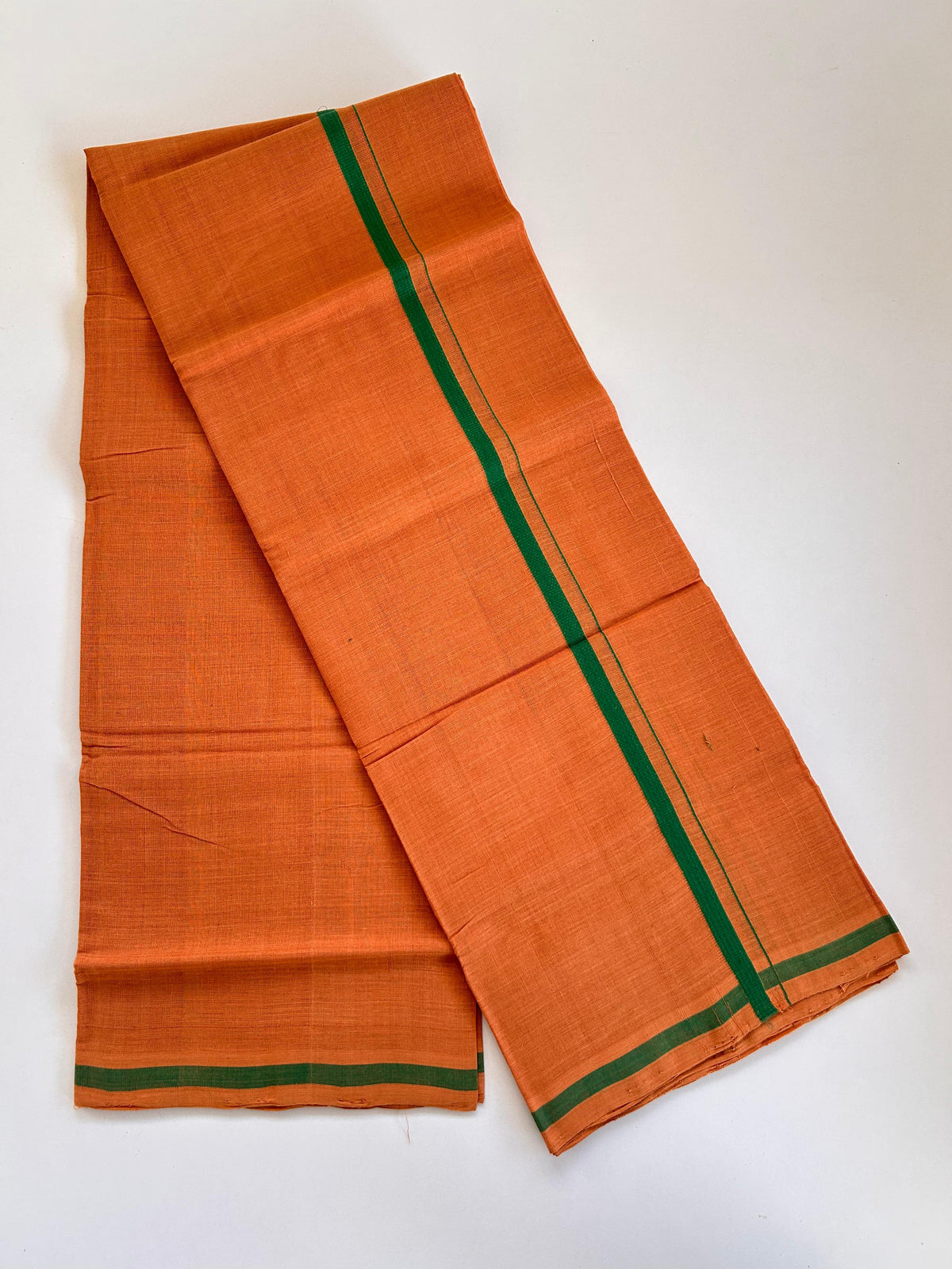 Kerala Handloom Single Kaily/Lungi - KaithariKada 100% Pure Cotton - 40s - 1 cm Green Kara With Kavi Colour Body - (2 meter / 4 muzham) - 45 KK8081 ELA