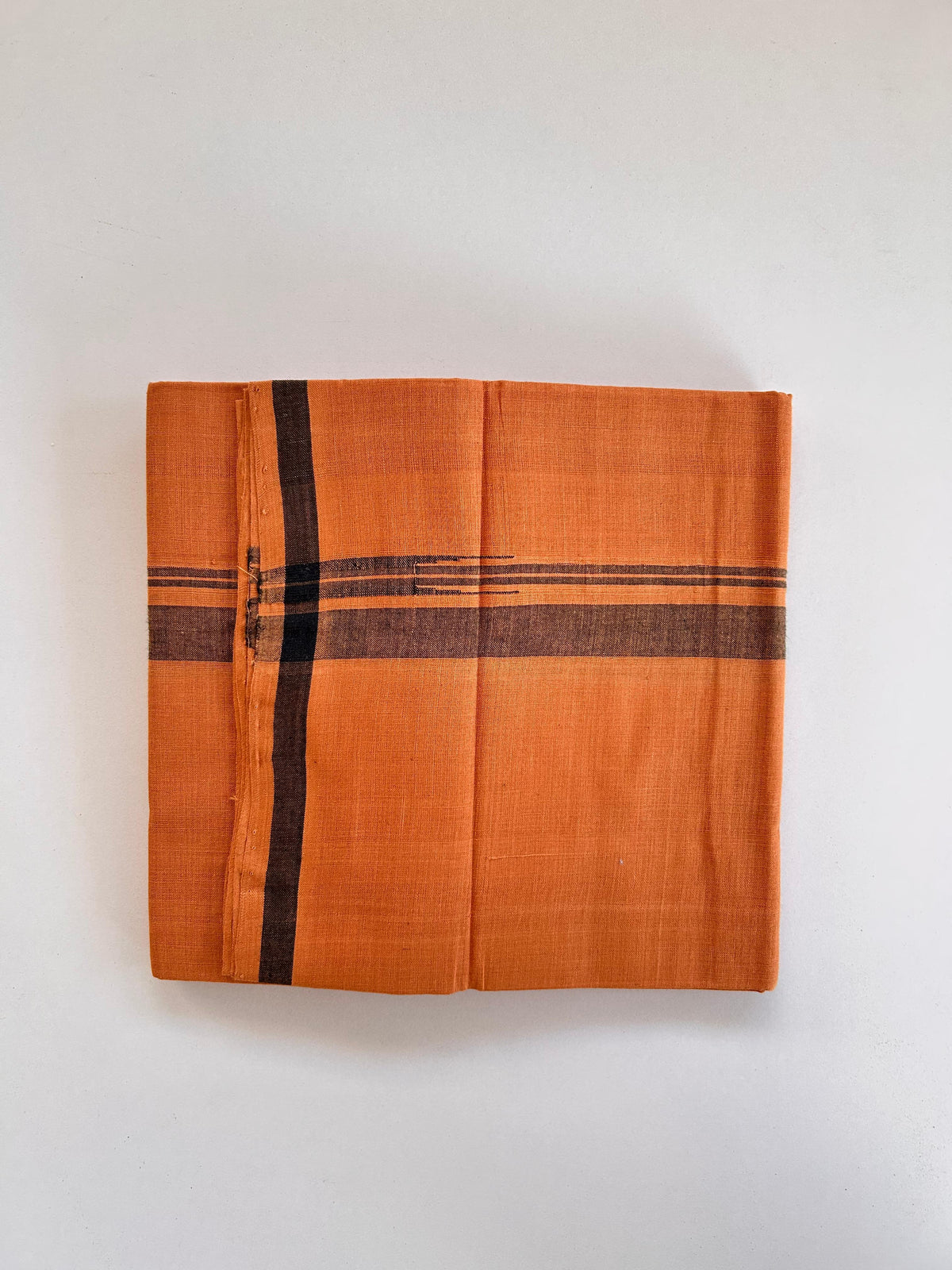 Kerala Handloom Single Kaily/Lungi - KaithariKada 100% Pure Cotton - 40s - 2 cm Puliyilakkara Black Chutty Kara With Kavi Colour Body - (2 meter / 4 muzham) - 46 KK8081 ELA
