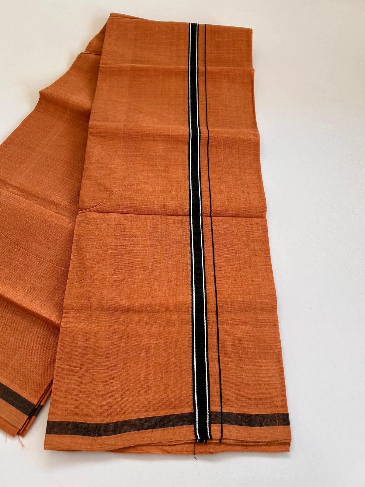 Kerala Handloom Single Kaily/Lungi - KaithariKada 100% Pure Cotton - 40s - 1.5 cm Black & White Kara With Kavi Colour Body - (2 meter / 4 muzham) - 47 KK8081 ELA