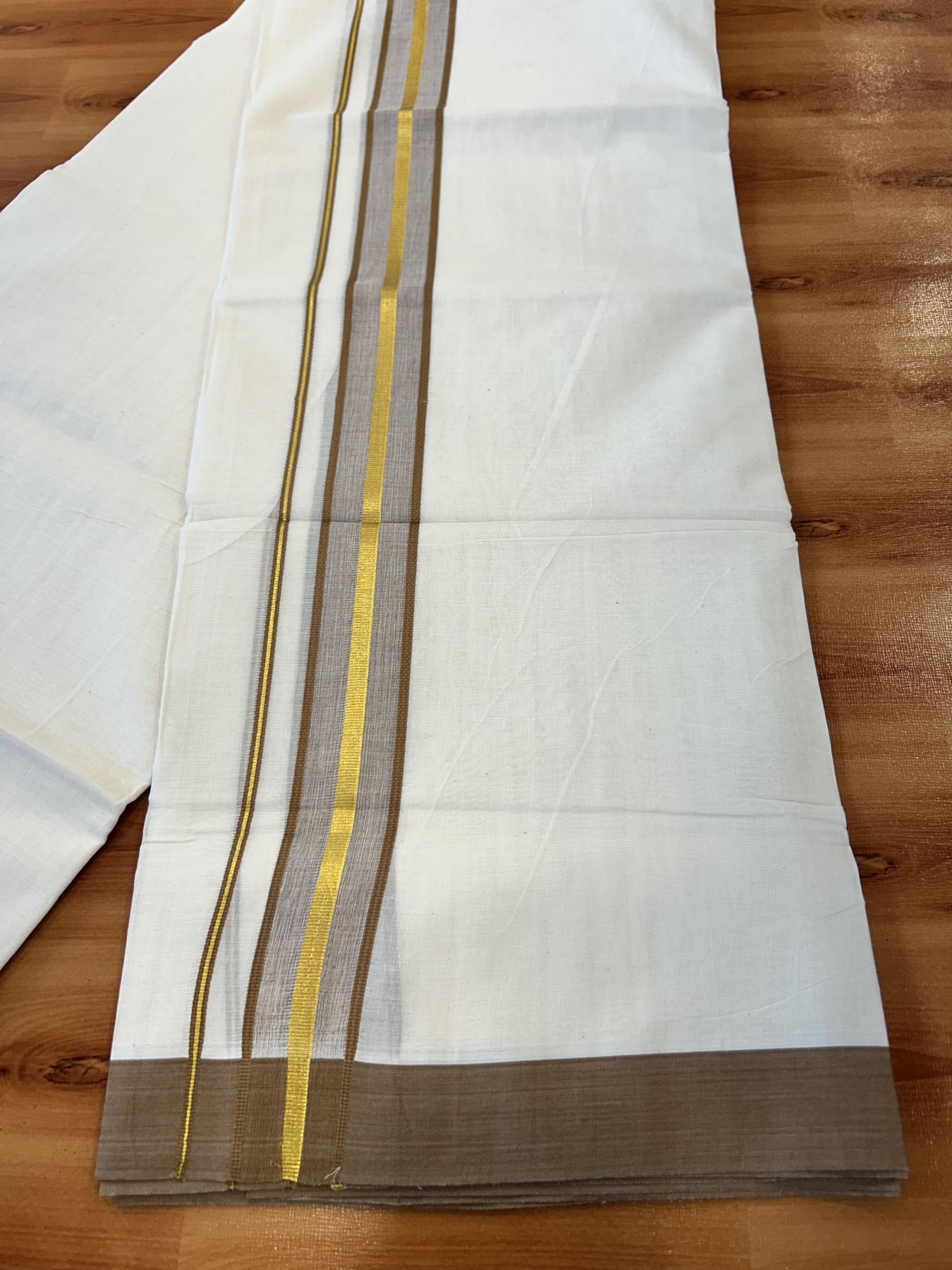 Double Off White (Unbleached) Mundu/Dothi- 20% Discount! Kaitharikada 100% Pure Cotton - 100x80 - 1.5 inch Gold Kasav & Walnut Brown Shaded Kara 4 mtr (8.5 muzham) - 13 KK5455 THI